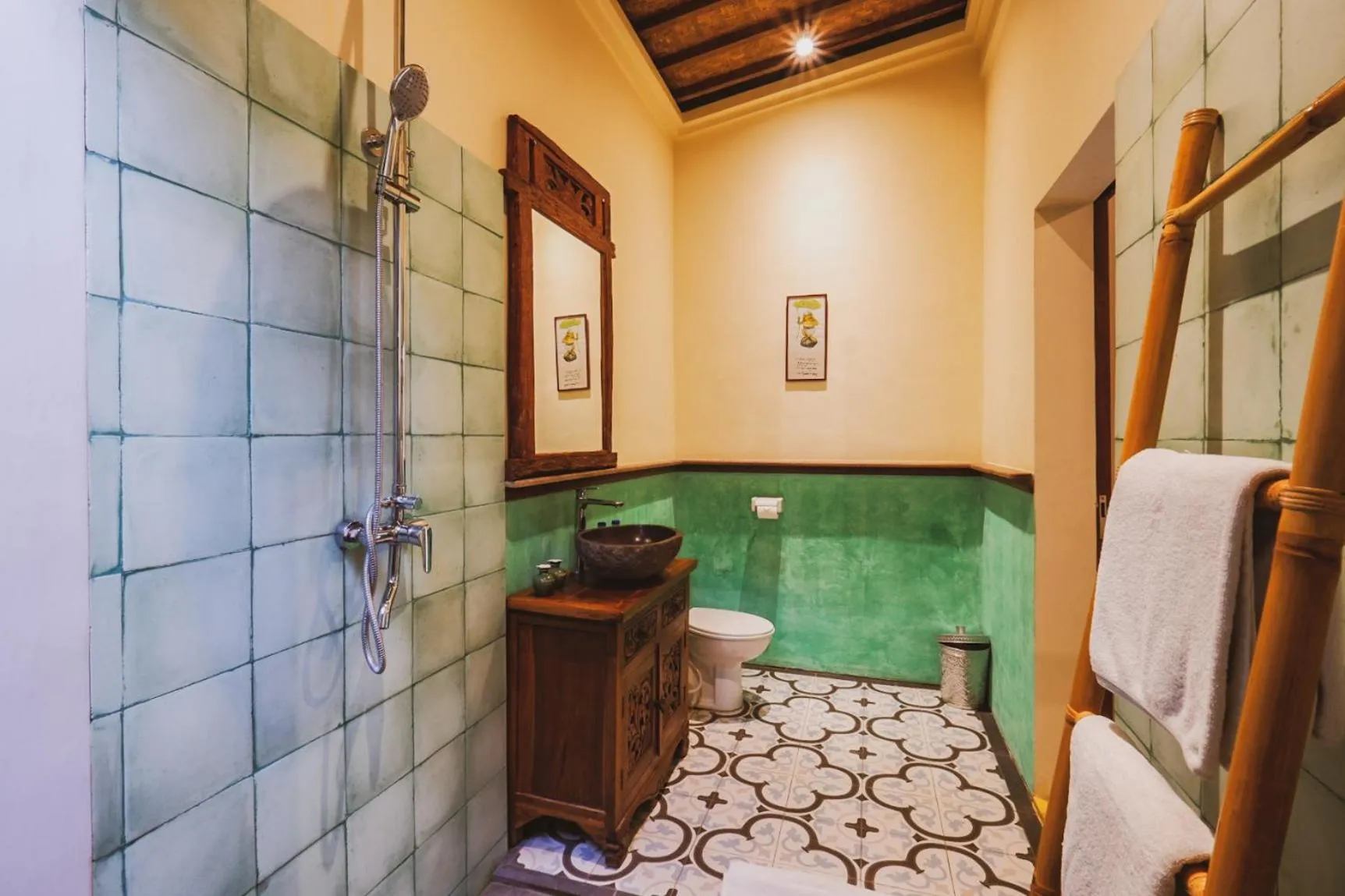 Bathroom in Bebek Cottages Sanur
