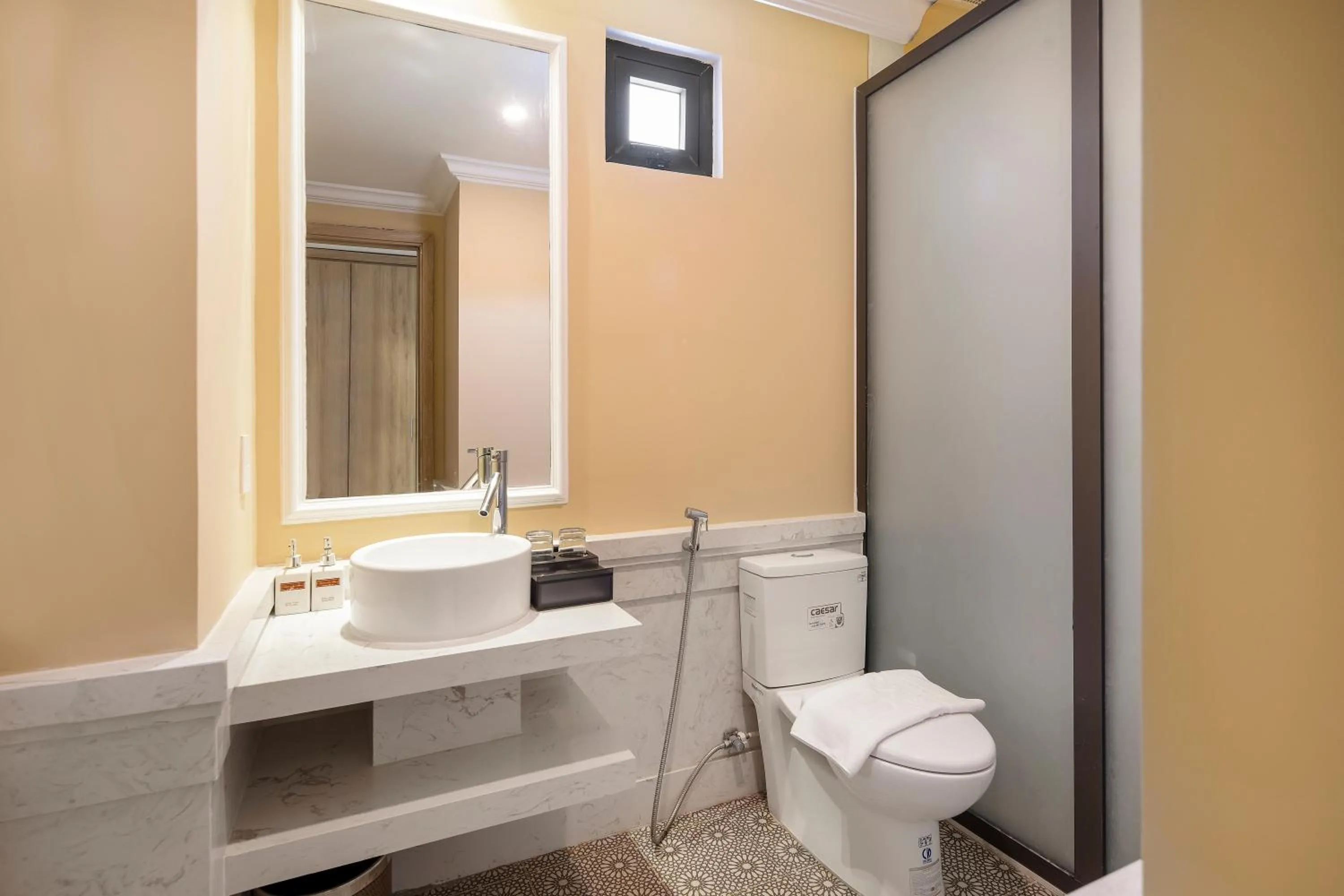 Toilet in Bella Merry Hotel and Apartment - 100M To The My Khe Beach