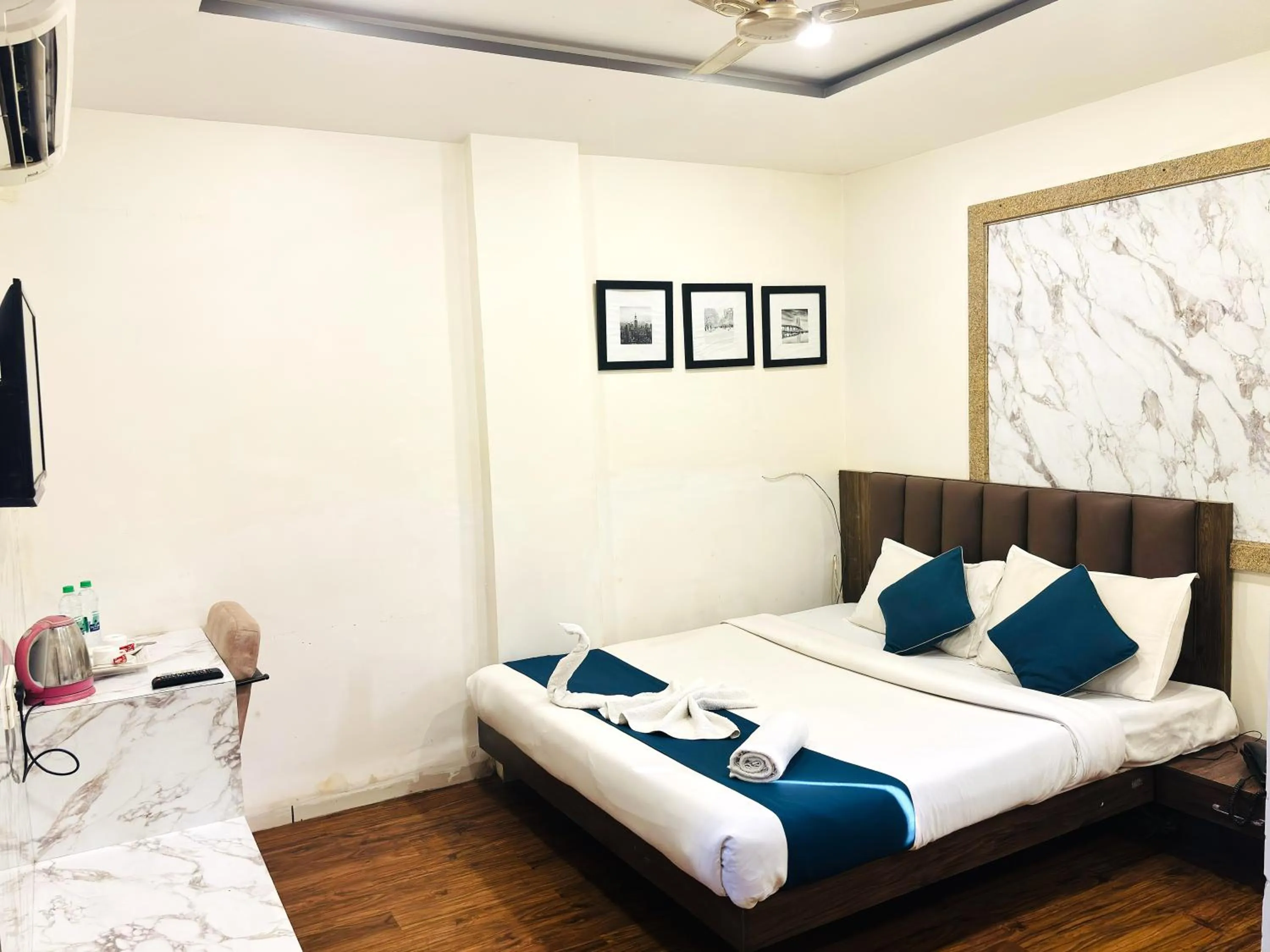 Bed in Hotel Shree Ram Palace