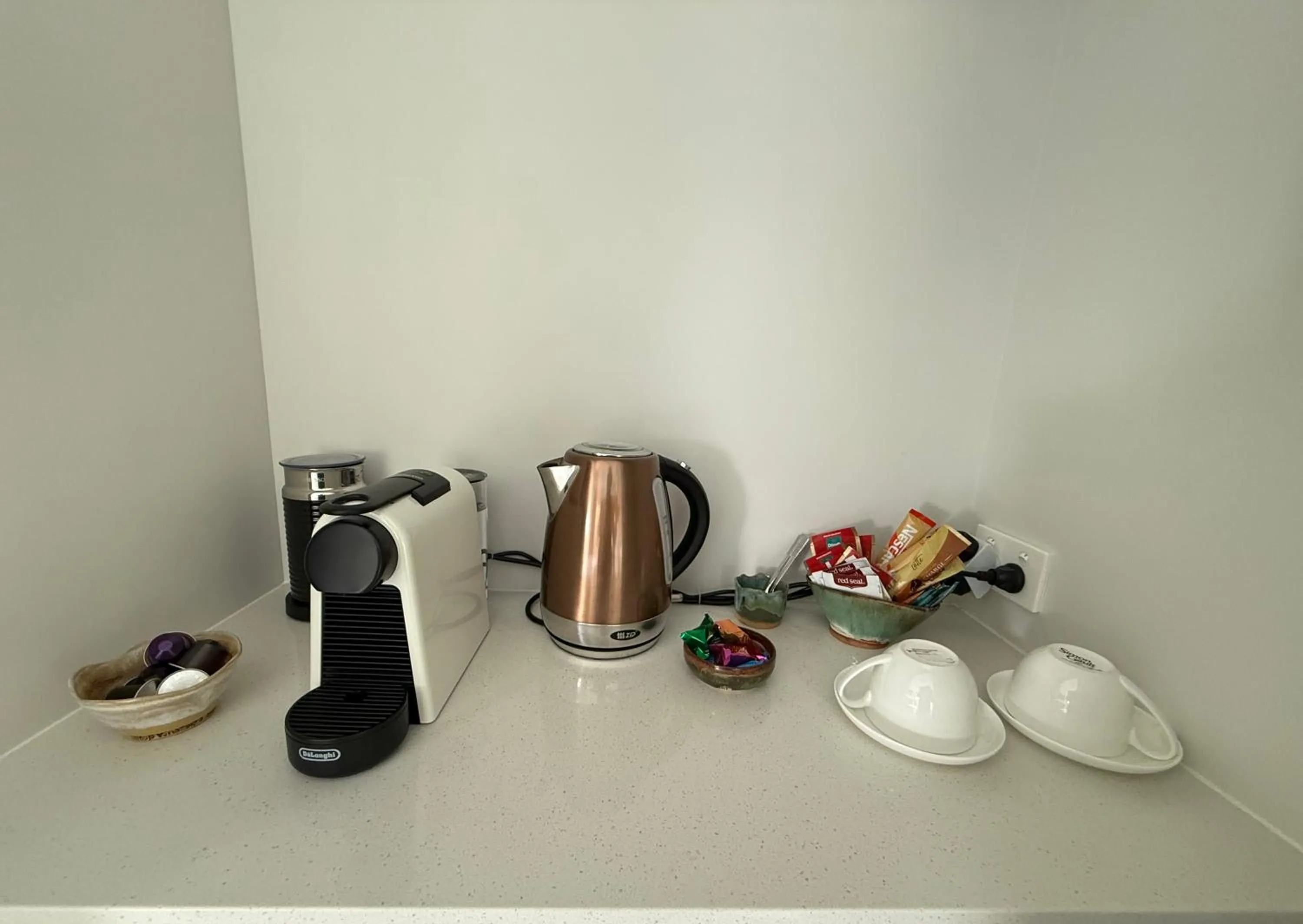 Coffee/tea facilities in Hilltop Whakaipo Estate