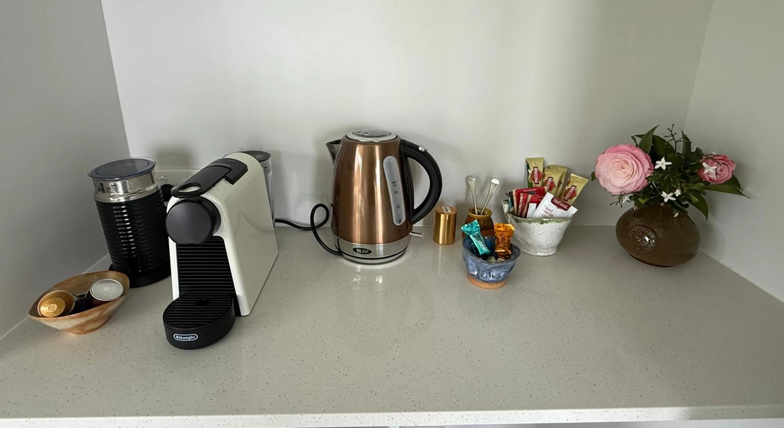 Coffee/tea facilities in Hilltop Whakaipo Estate