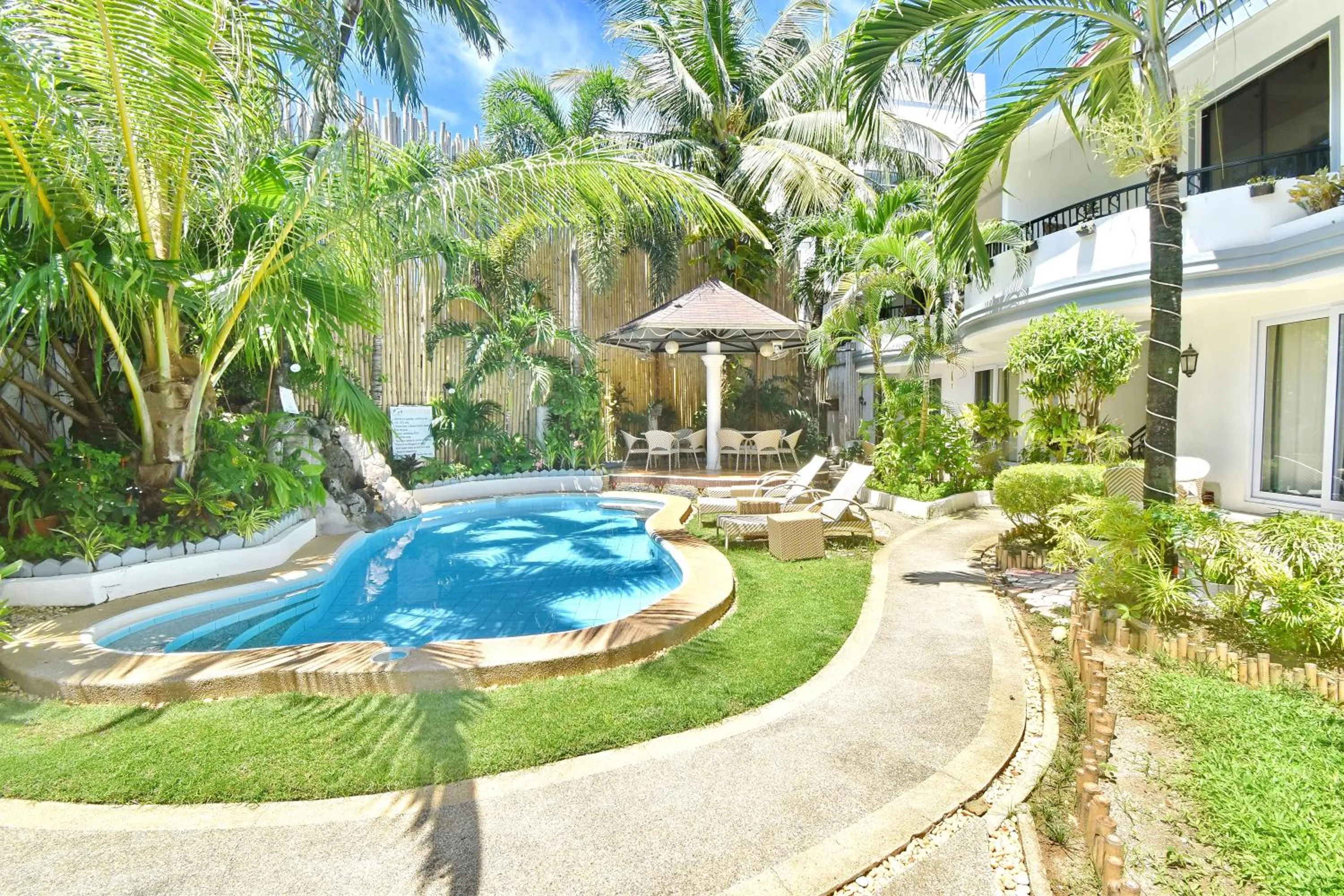 Garden in Villa Sunset Boracay