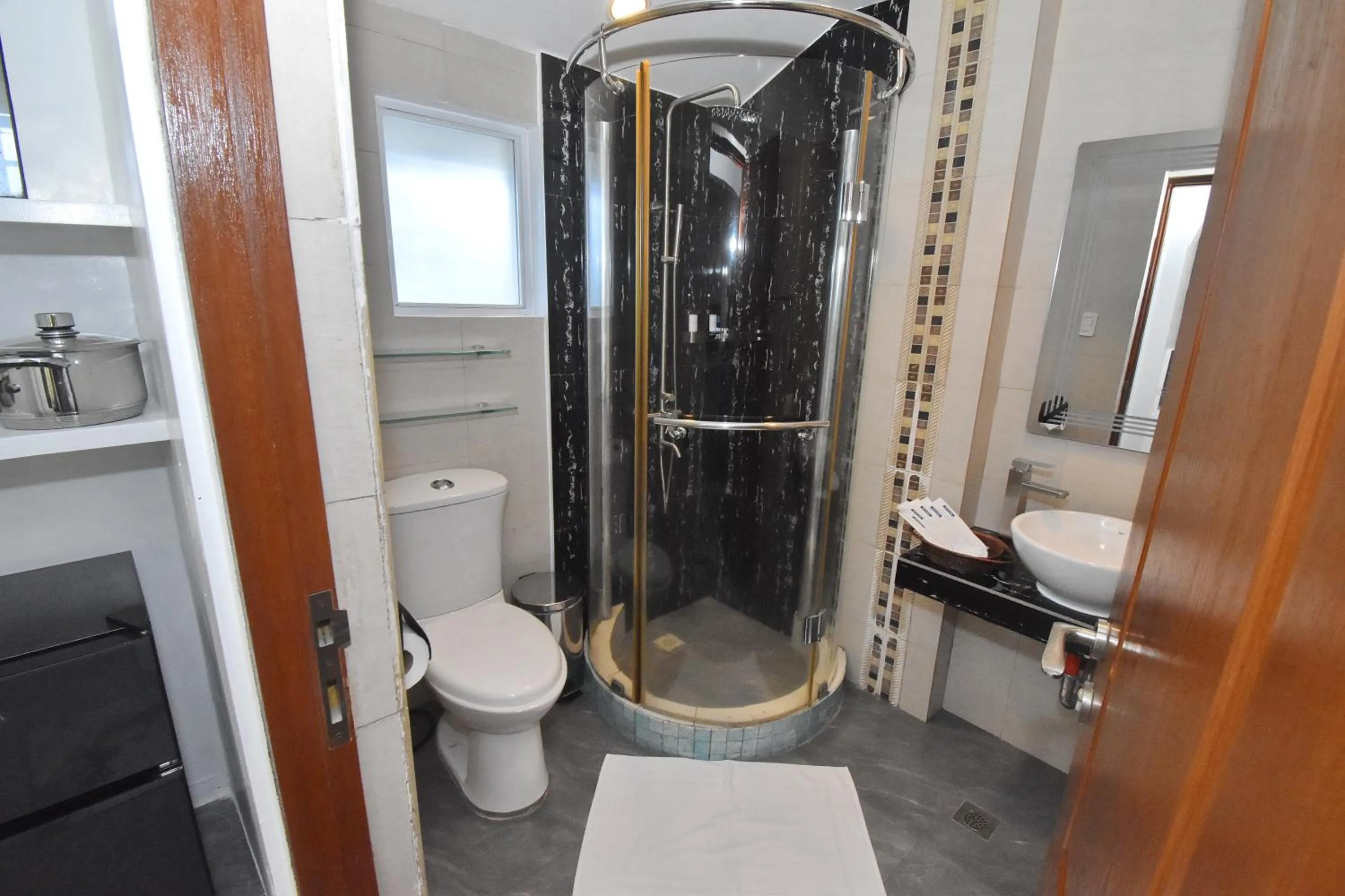 Shower in Villa Sunset Boracay