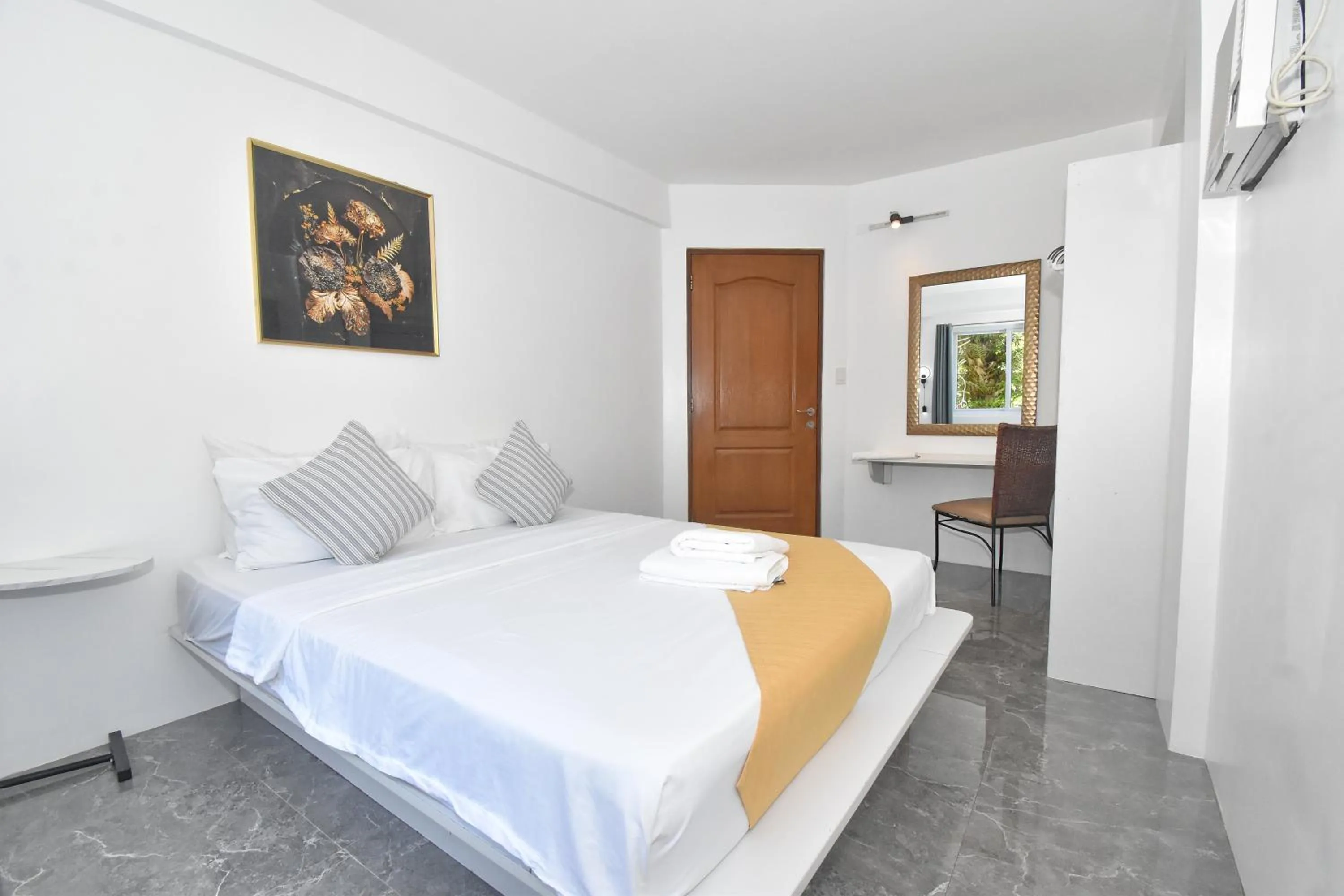 Bed in Villa Sunset Boracay