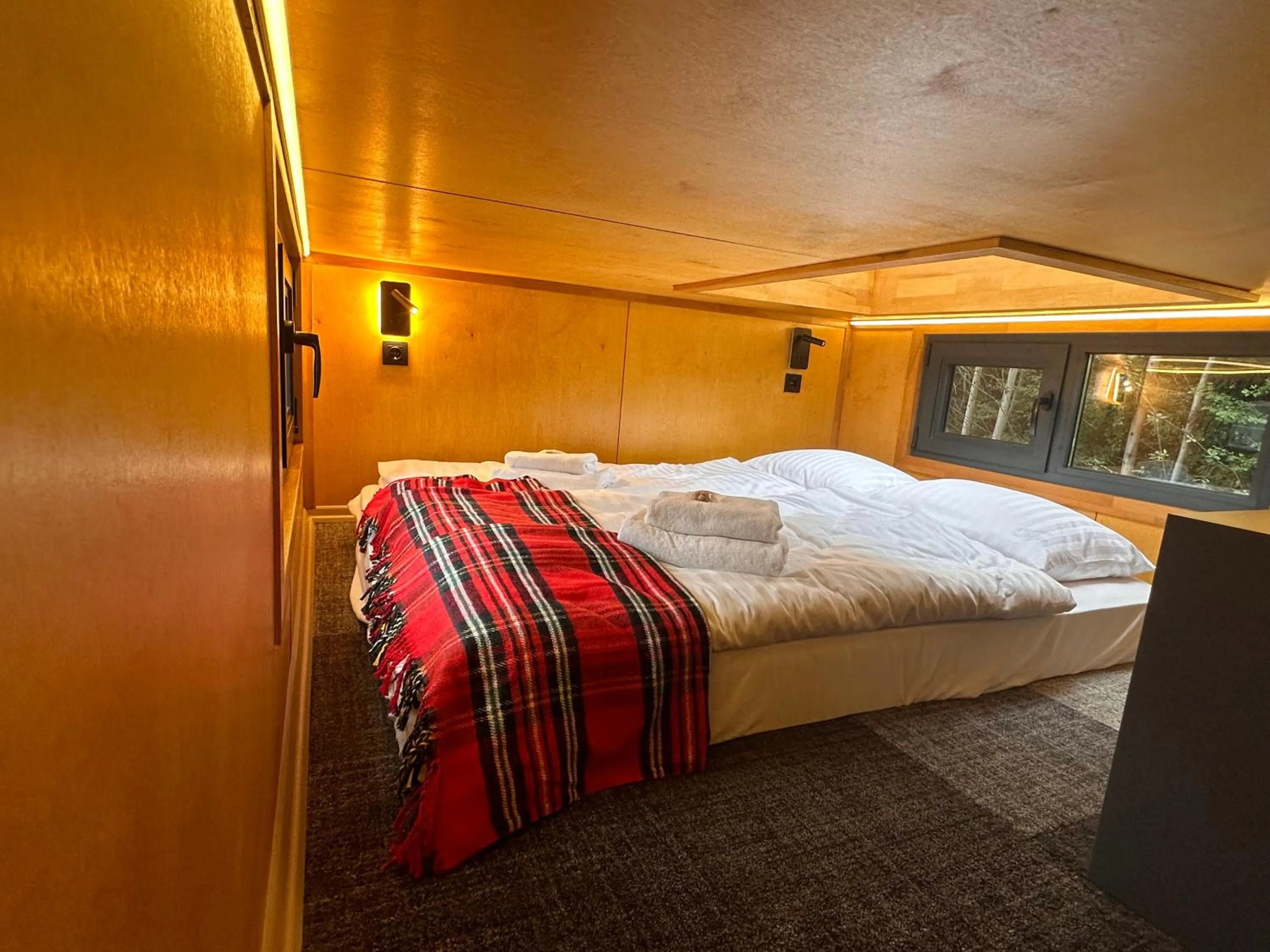 Photo of the whole room, Bed in ARIETES MARMONT Resort