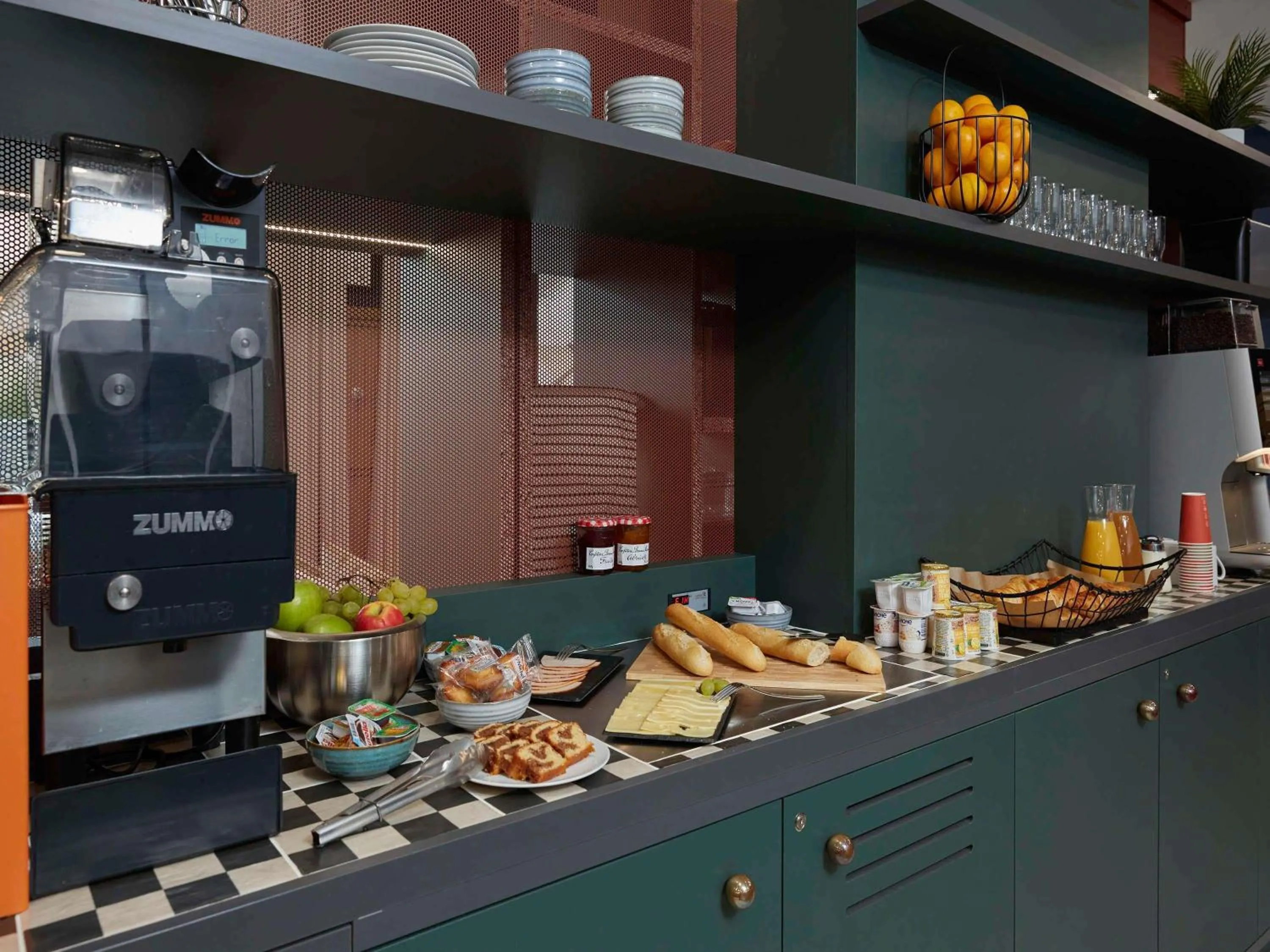 Other in Aparthotel Adagio Paris Suresnes Longchamp