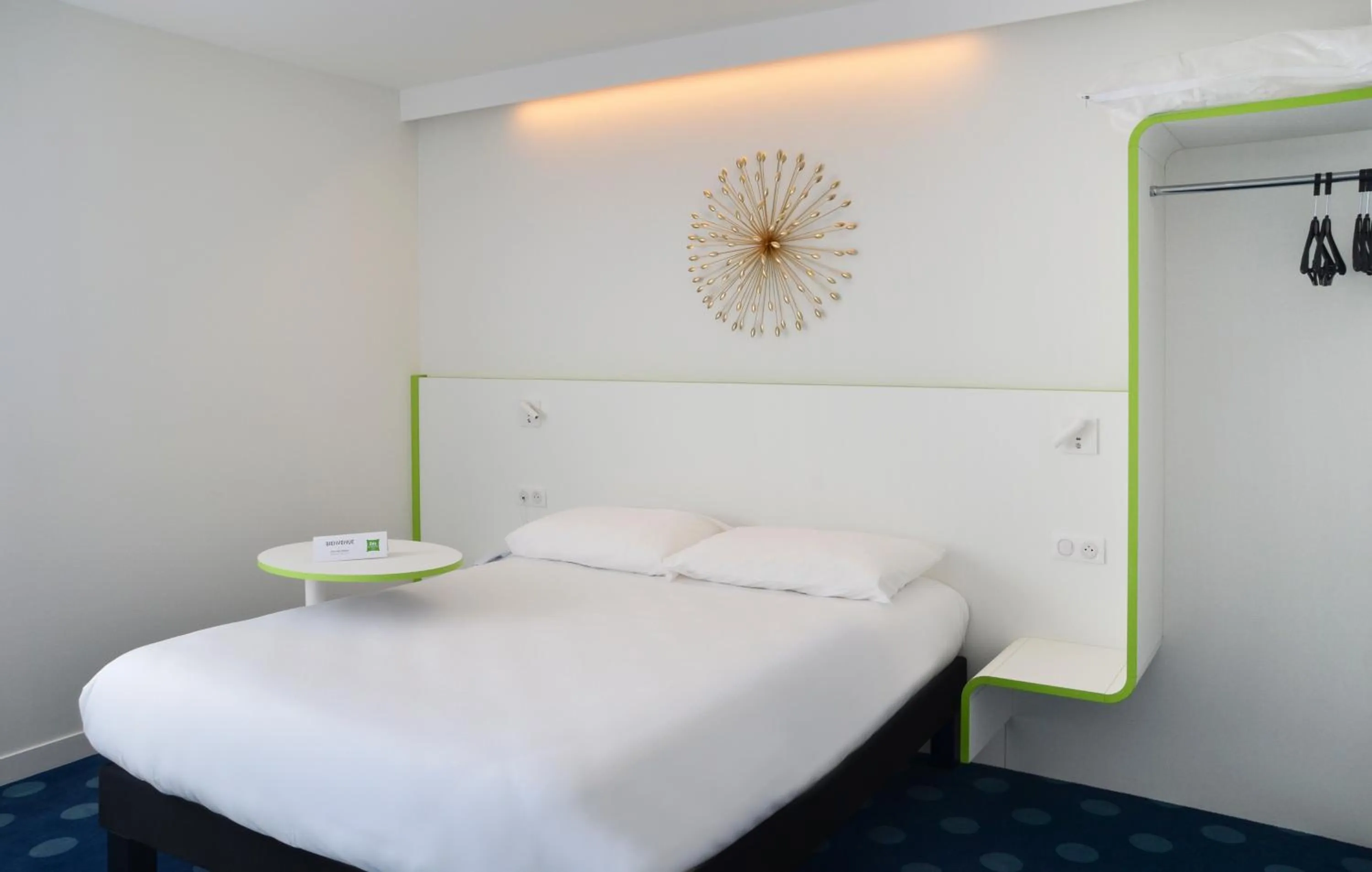 Bed in ibis Styles Fougeres