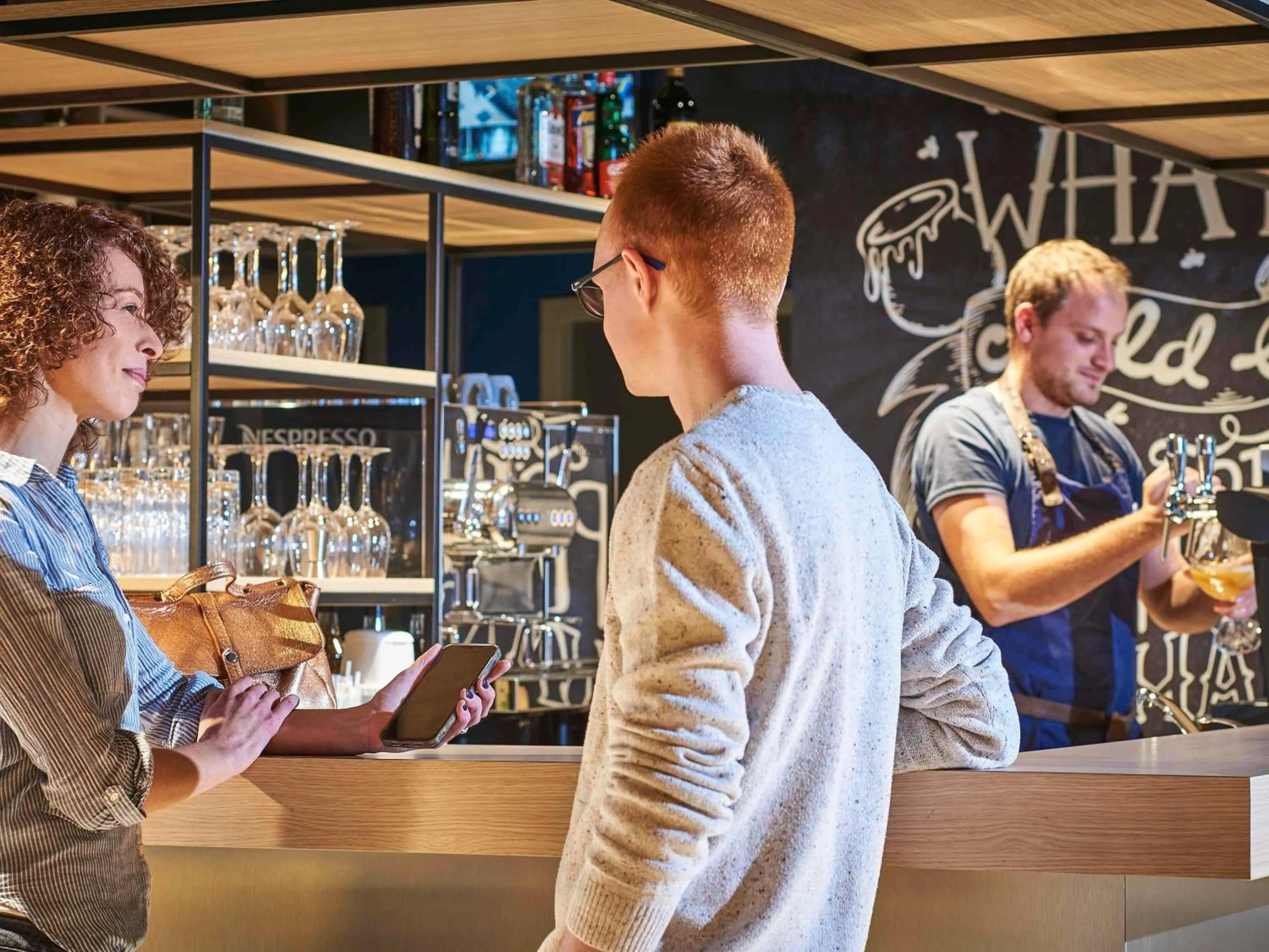 Restaurant/places to eat in ibis Bethune Centre Gare