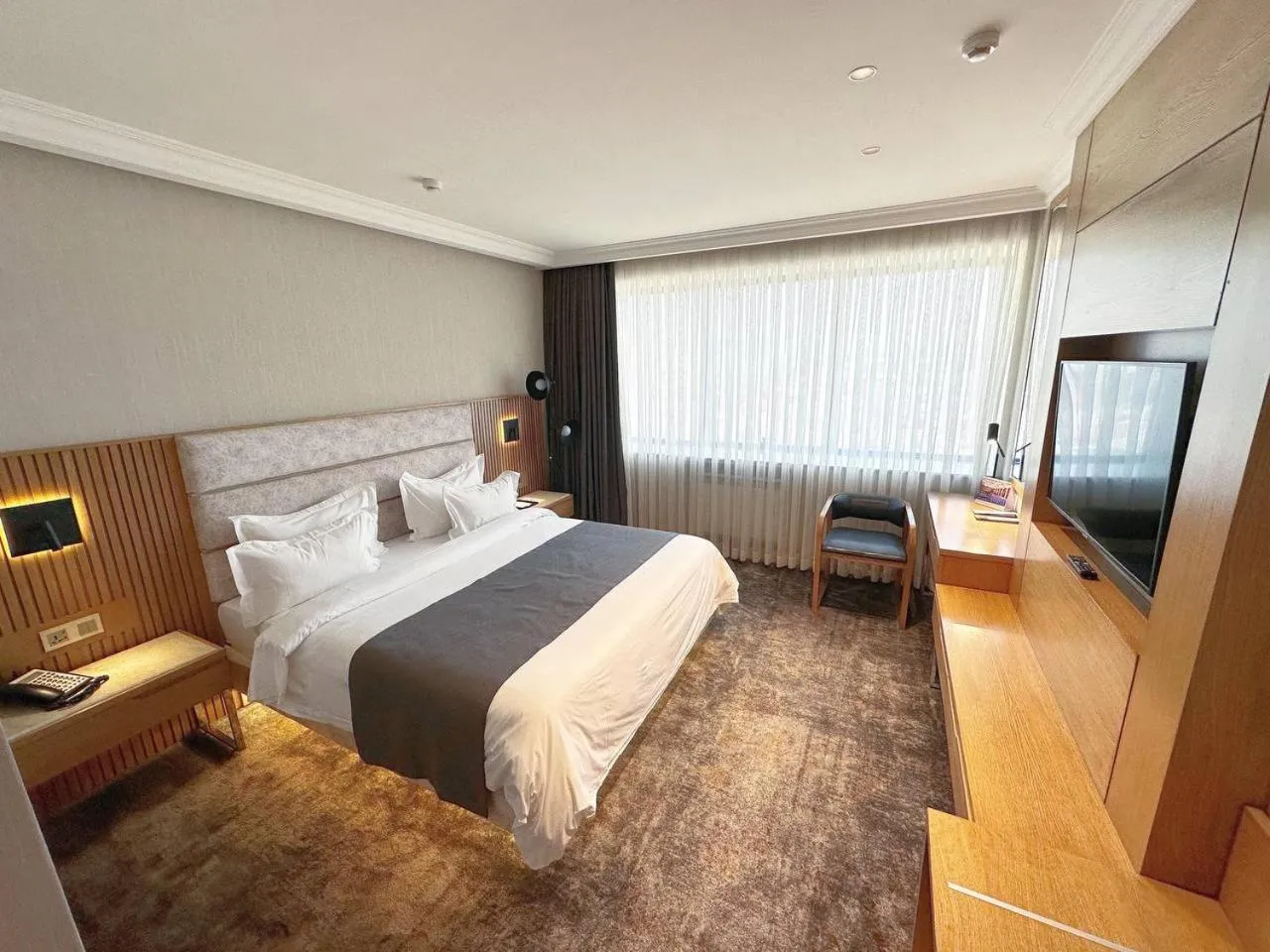 Bed in Frankfort Hotel and Spa