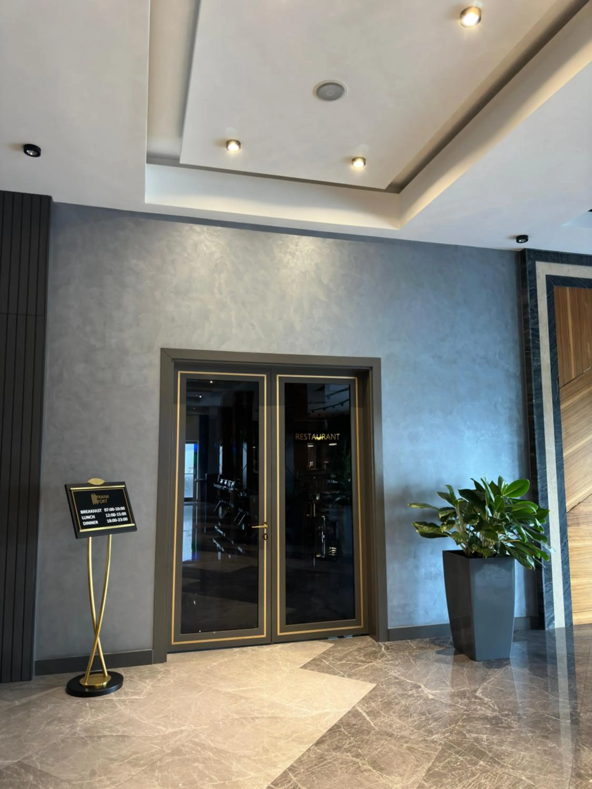 Restaurant/places to eat in Frankfort Hotel and Spa