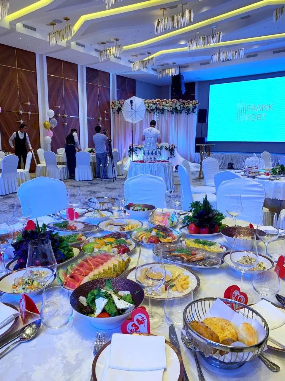 Restaurant/places to eat in Frankfort Hotel and Spa