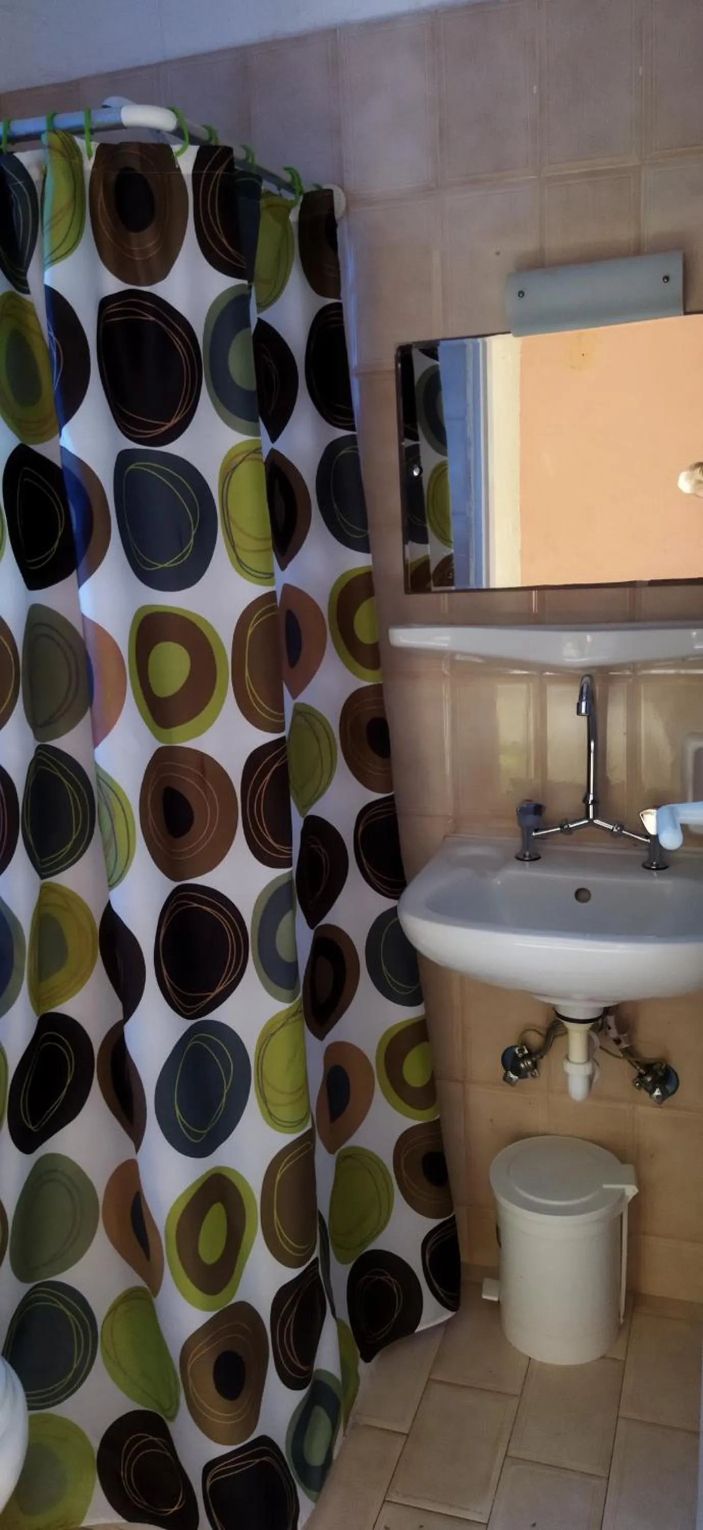 Cleo Rooms 250m from the beach