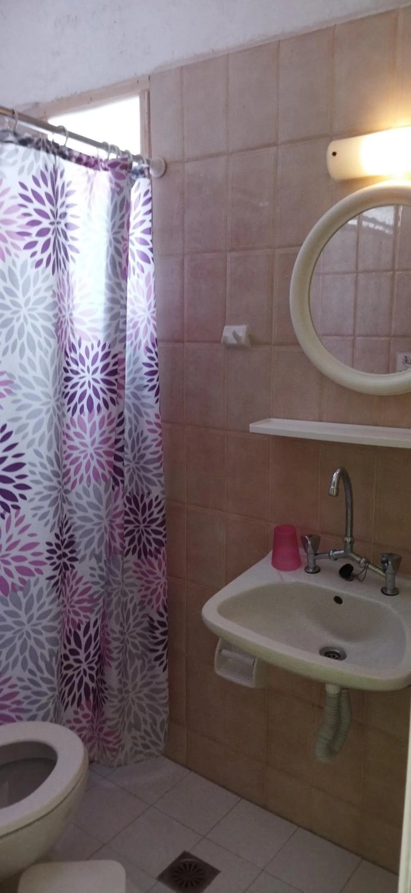 Bathroom in Cleo Rooms 250m from the beach