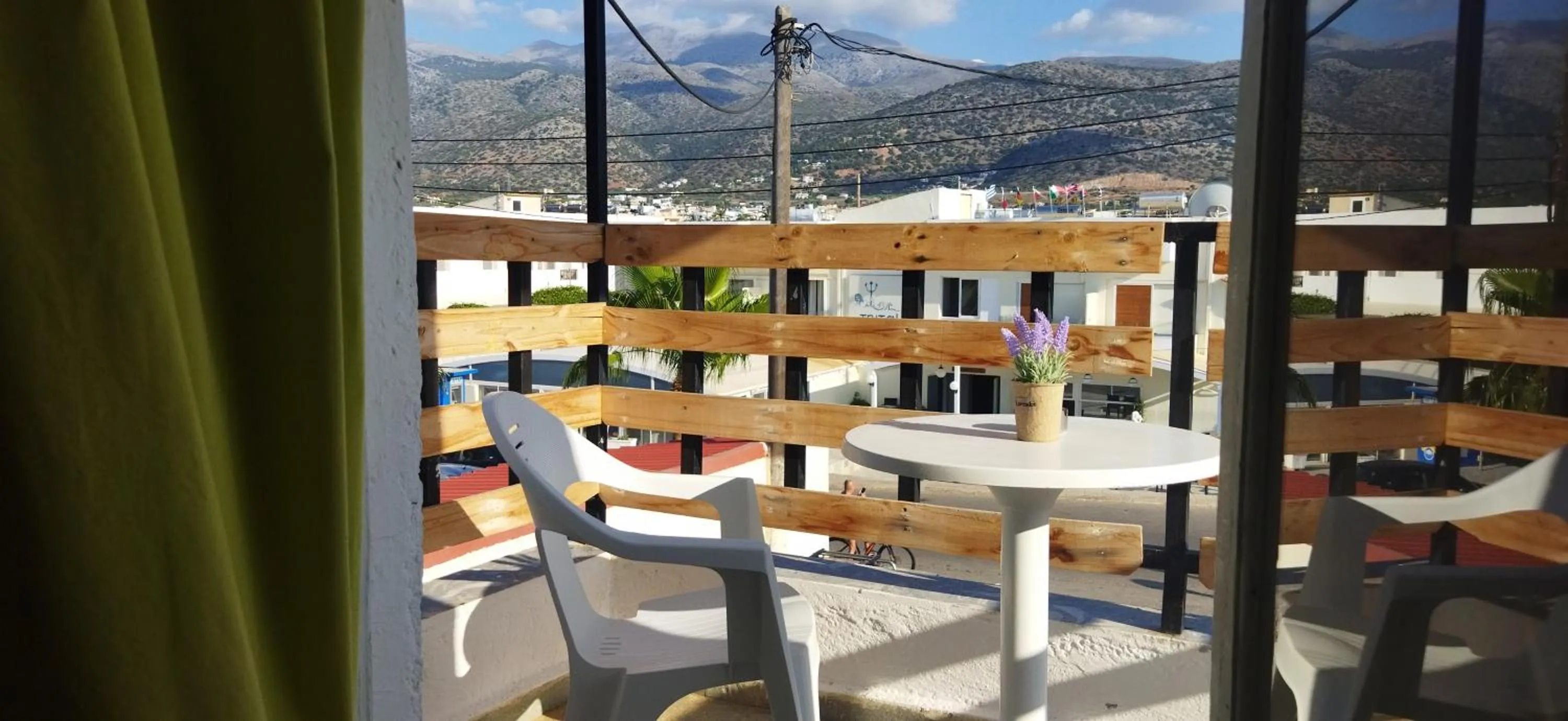 Cleo Rooms 250m from the beach