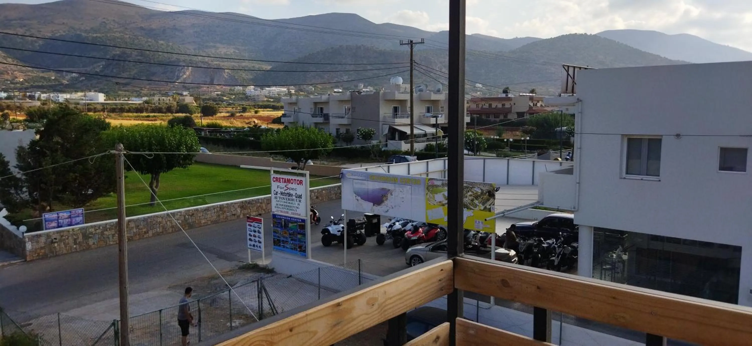 Cleo Rooms 250m from the beach