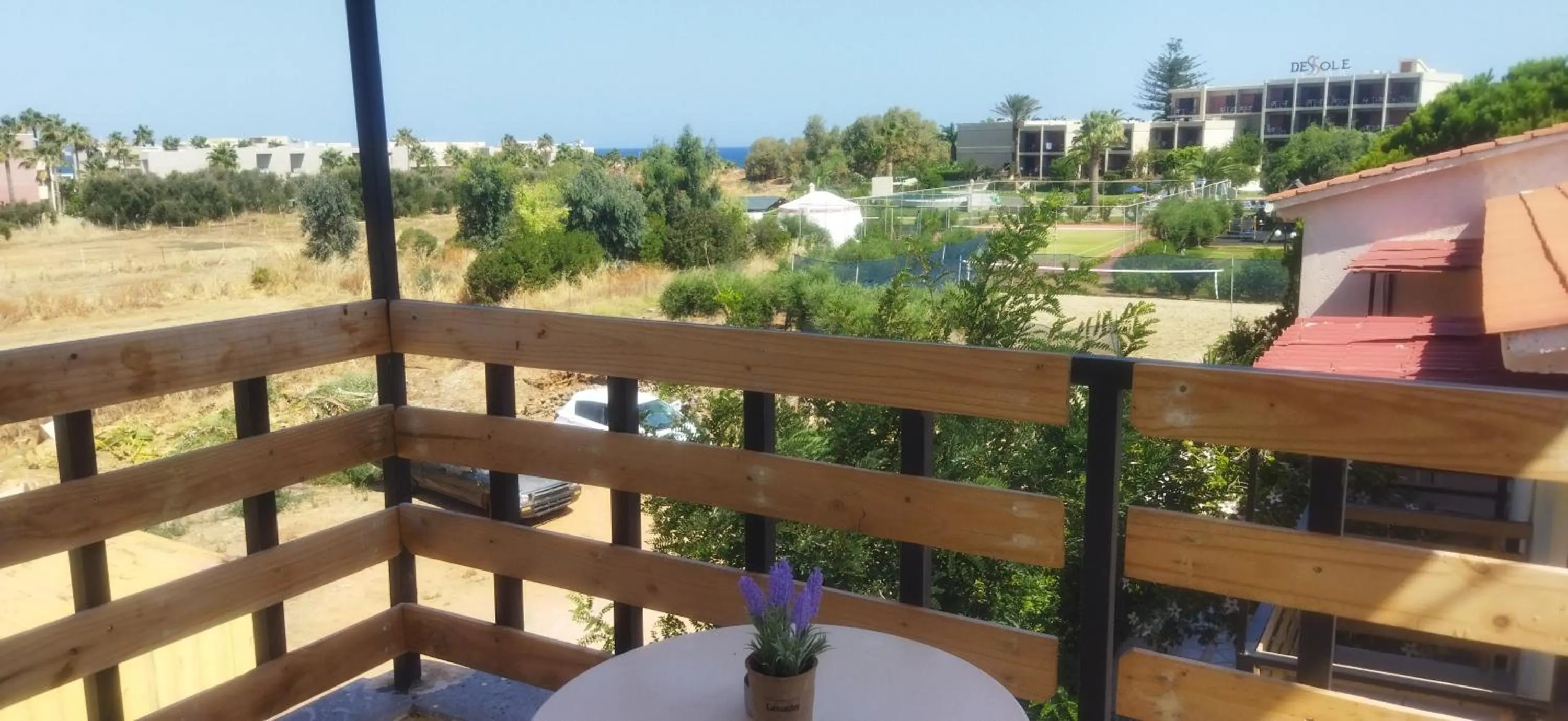 Cleo Rooms 250m from the beach