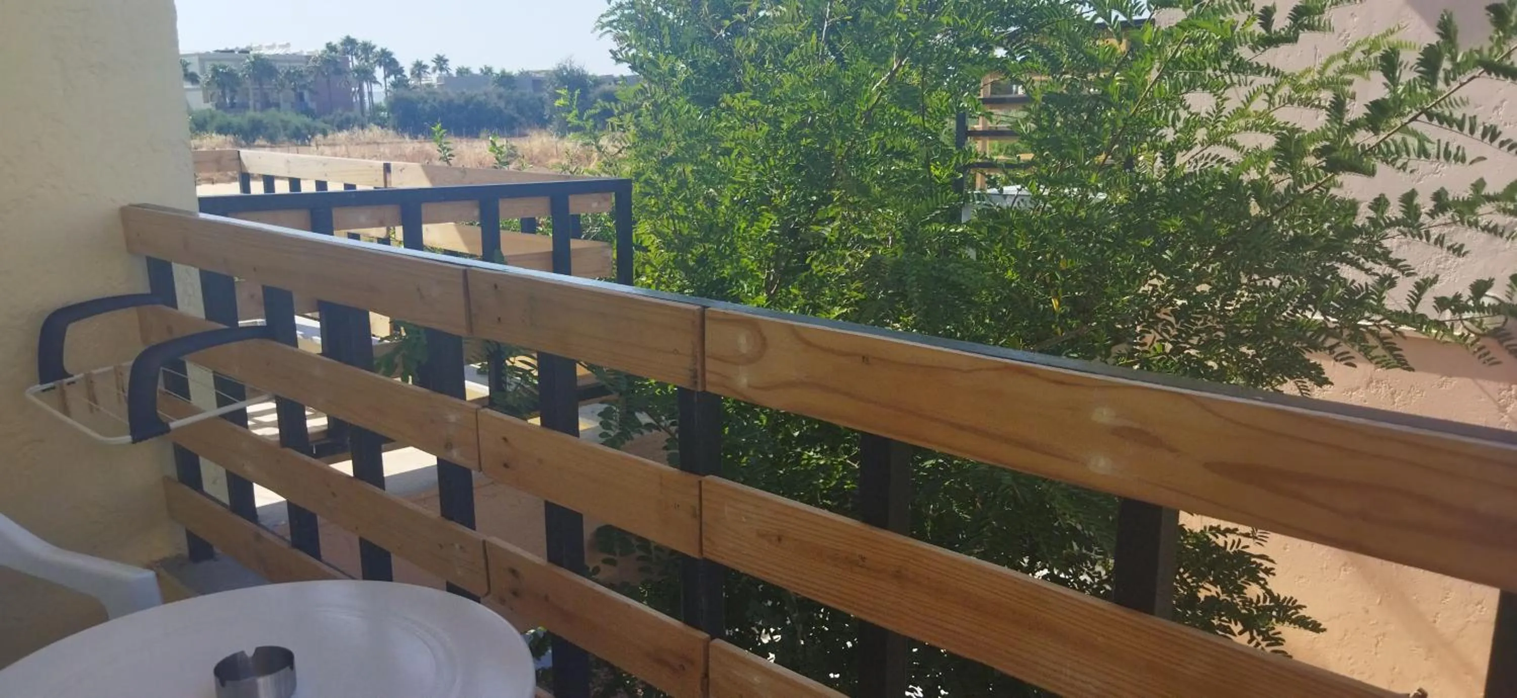 Cleo Rooms 250m from the beach