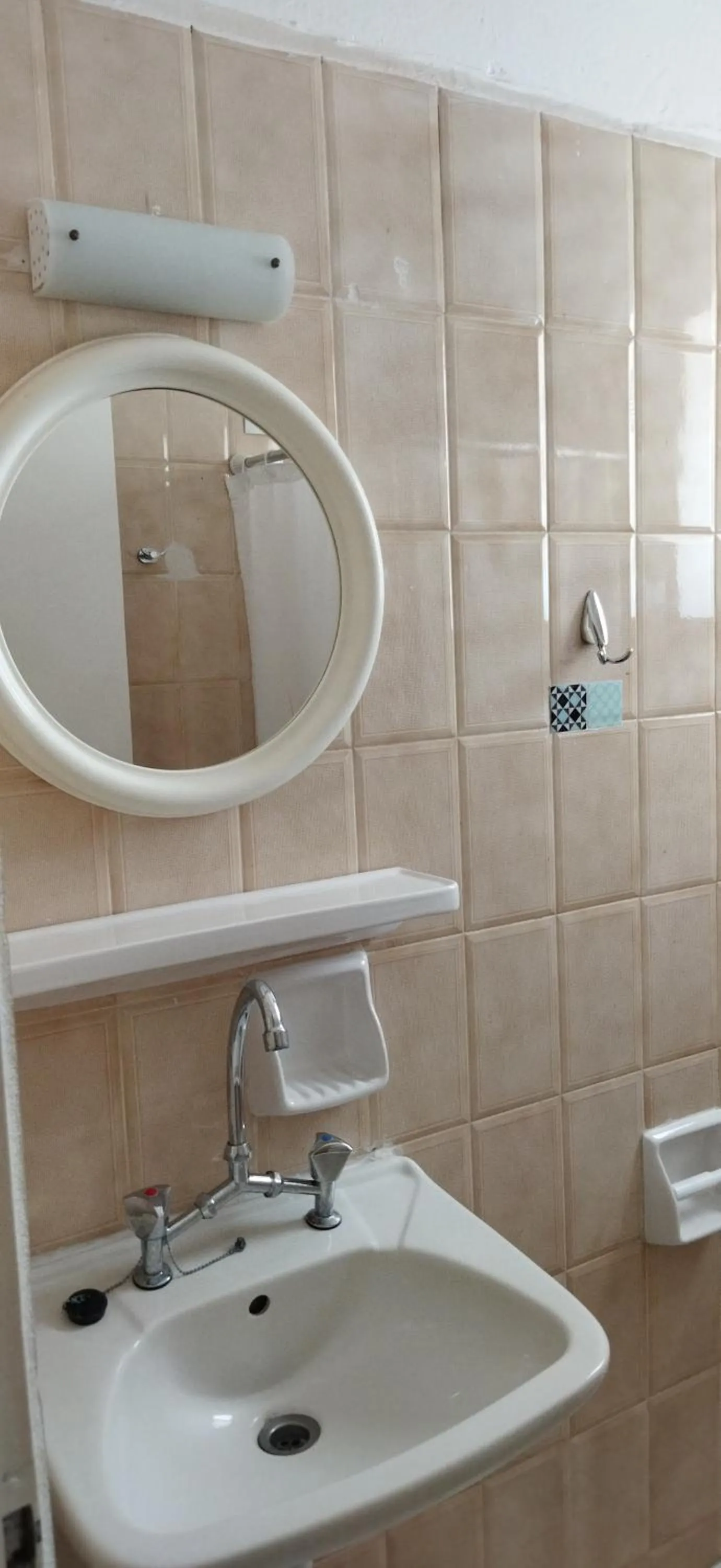 Bathroom in Cleo Rooms 250m from the beach