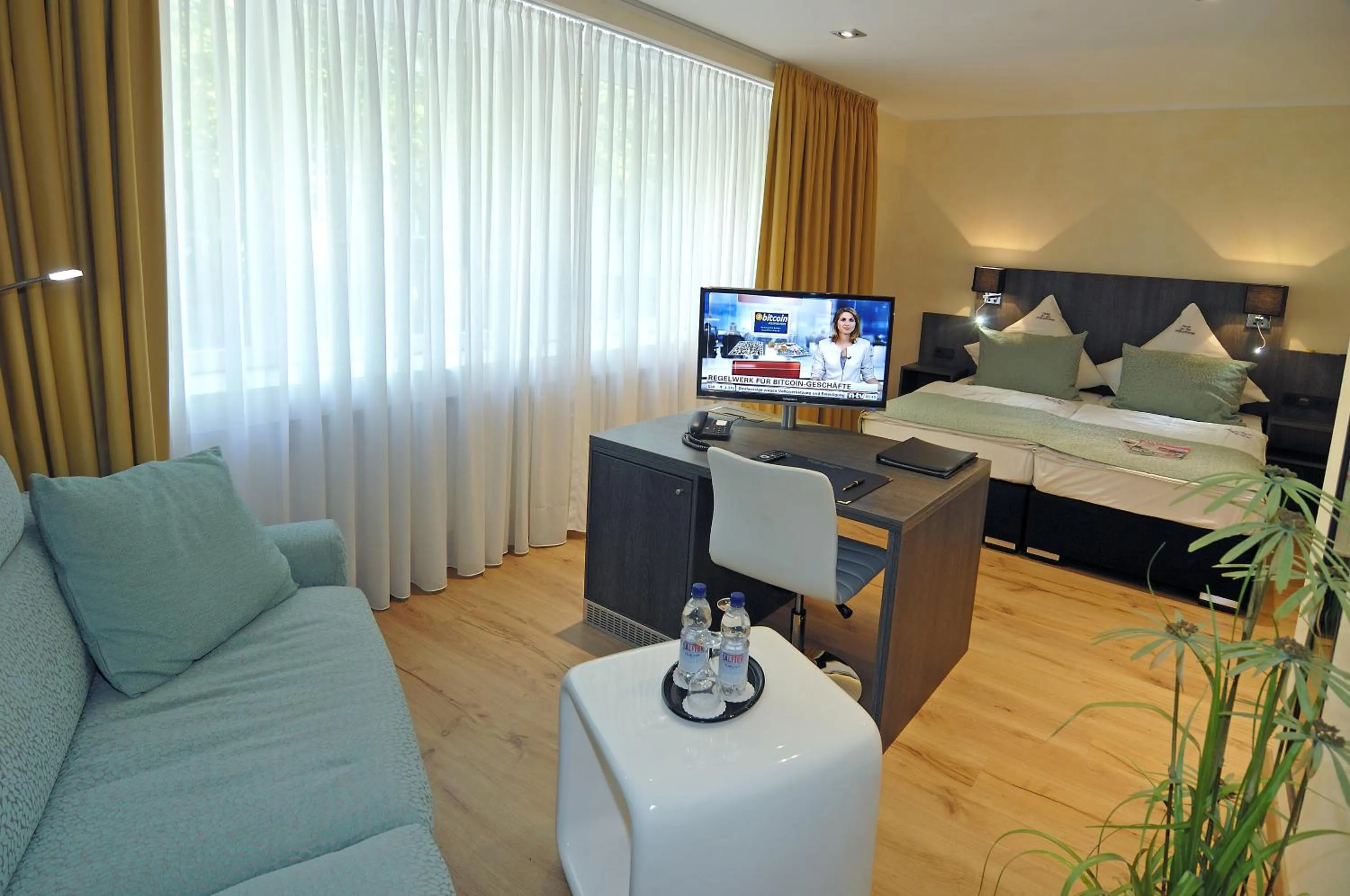 Photo of the whole room, Bed in Hotel An der Philharmonie