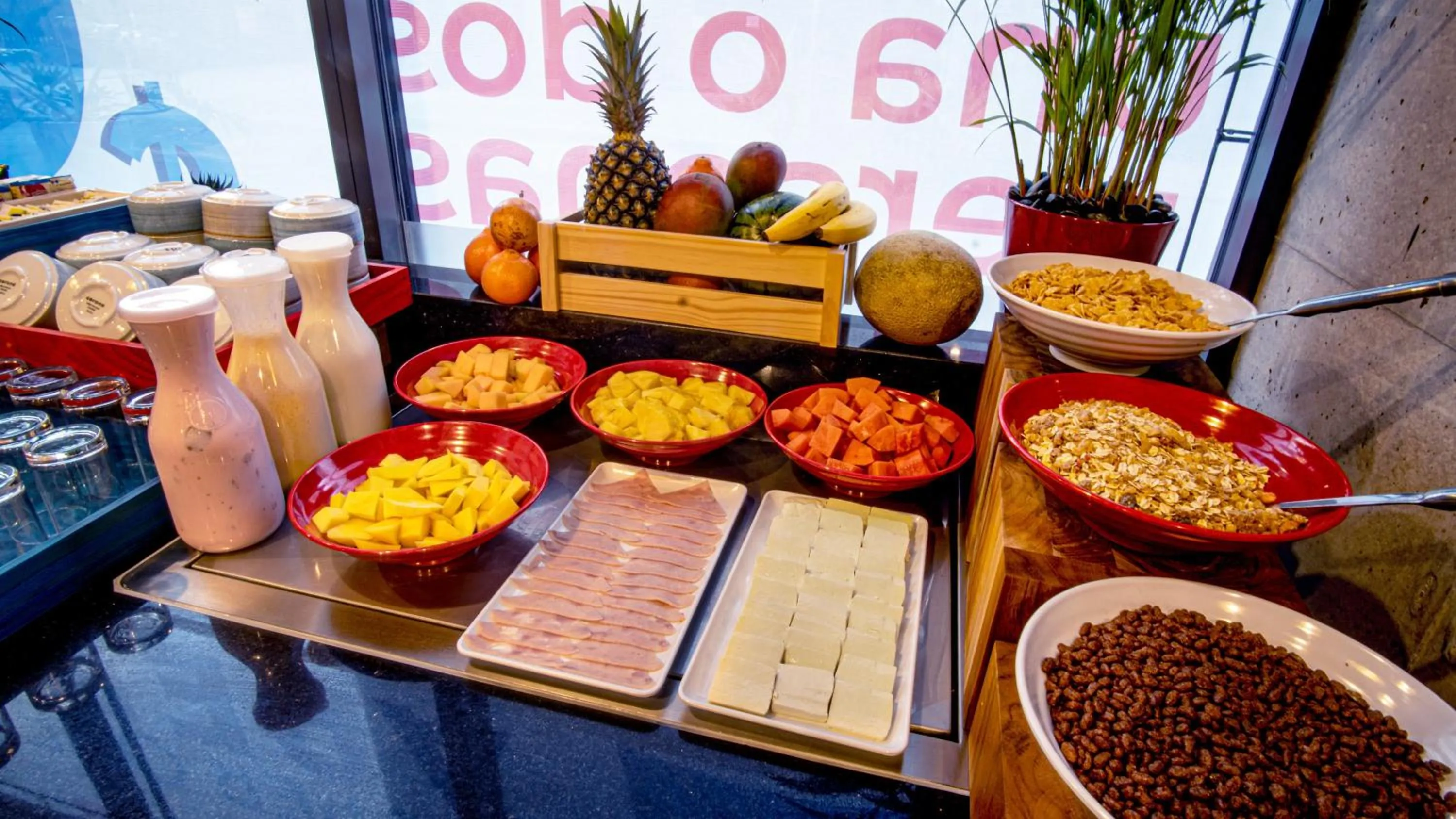 Breakfast in ibis budget Bogota Marly