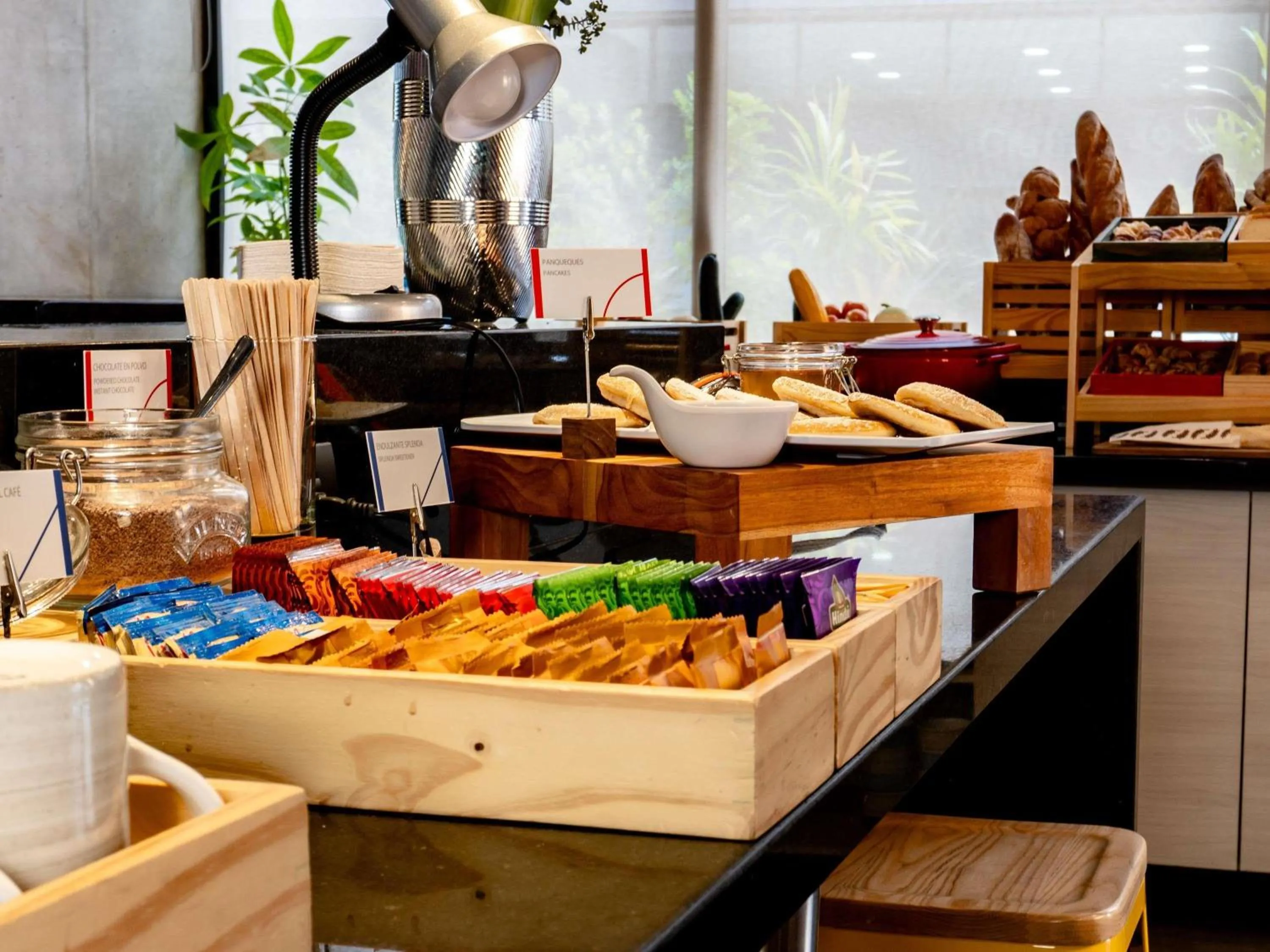 Restaurant/places to eat in ibis budget Bogota Marly