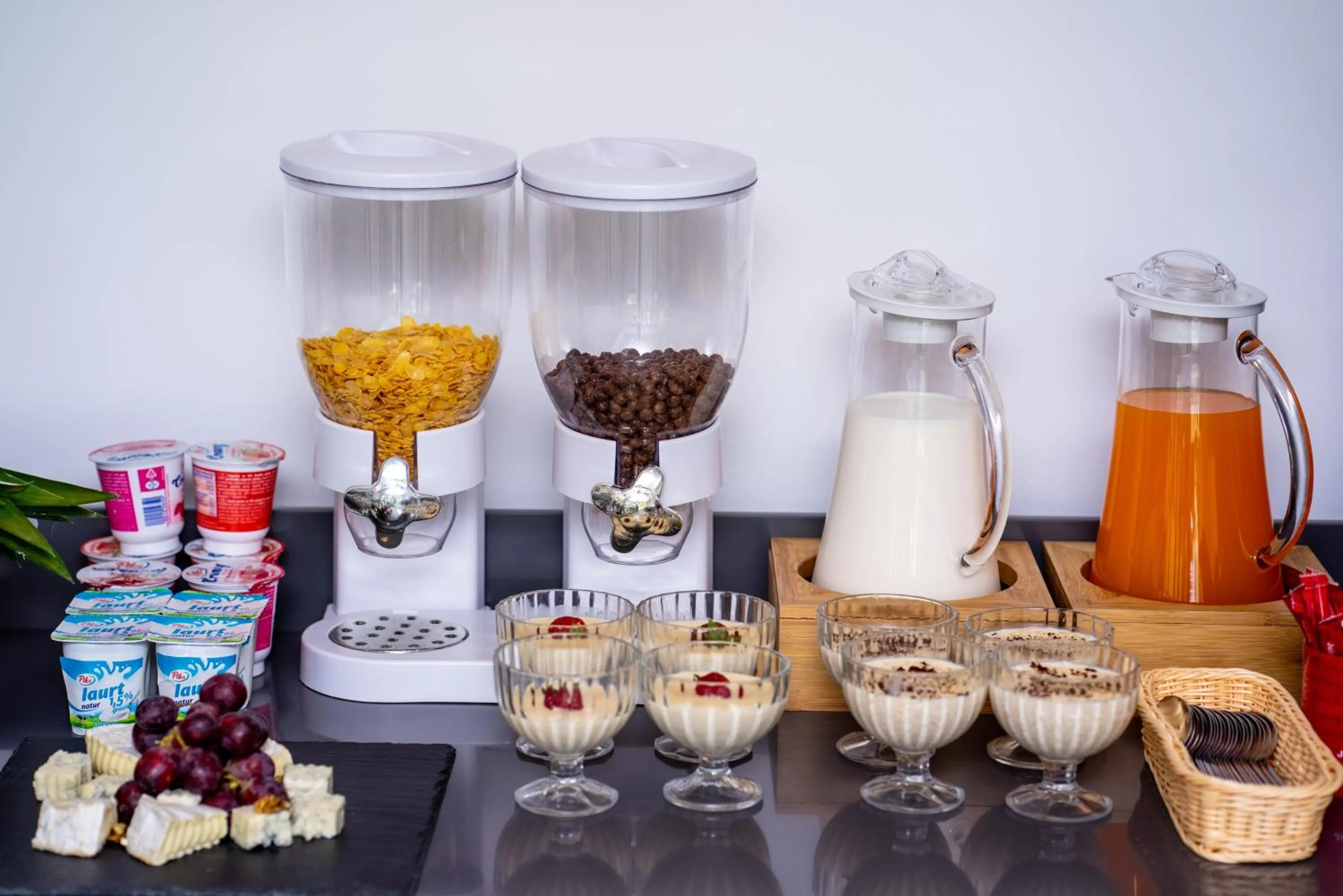 Restaurant/places to eat in Hotel Vigo