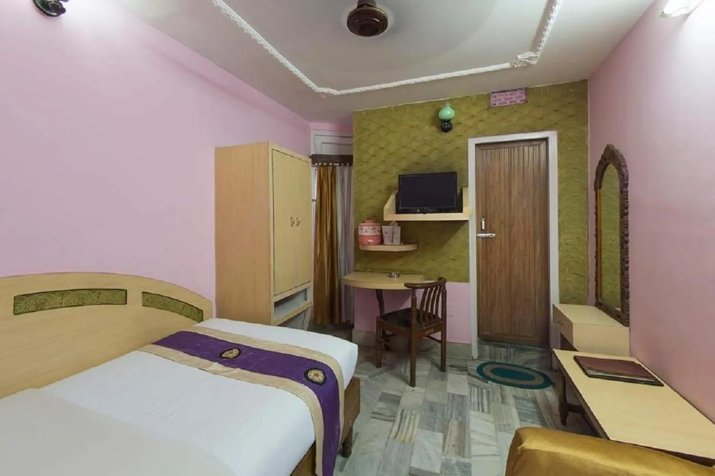 Bedroom, Bed in Hotel Mahalaxmi Indo Myanmar