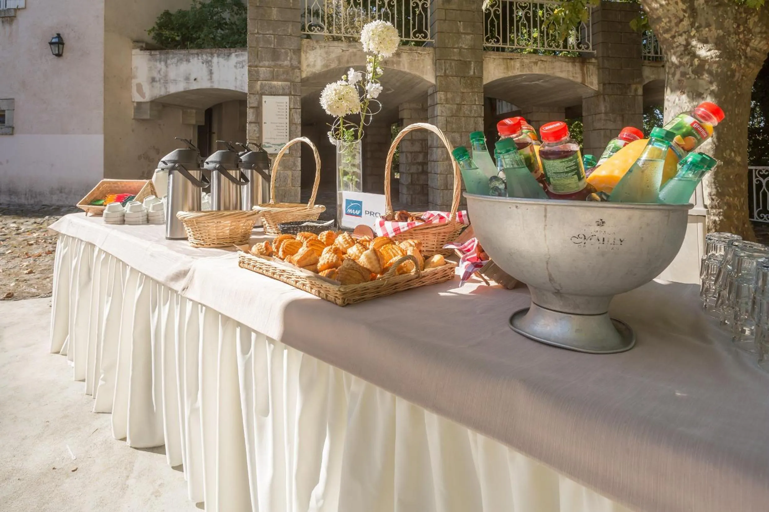 Meeting/conference room in SOWELL Family Le Vallon