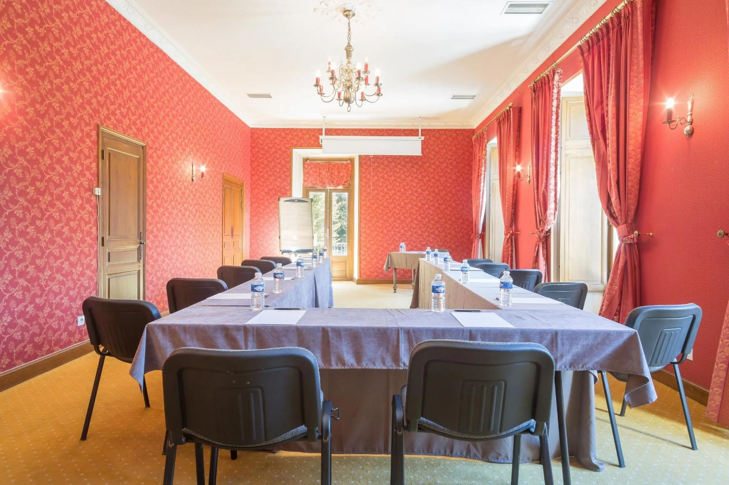 Meeting/conference room in SOWELL Family Le Vallon
