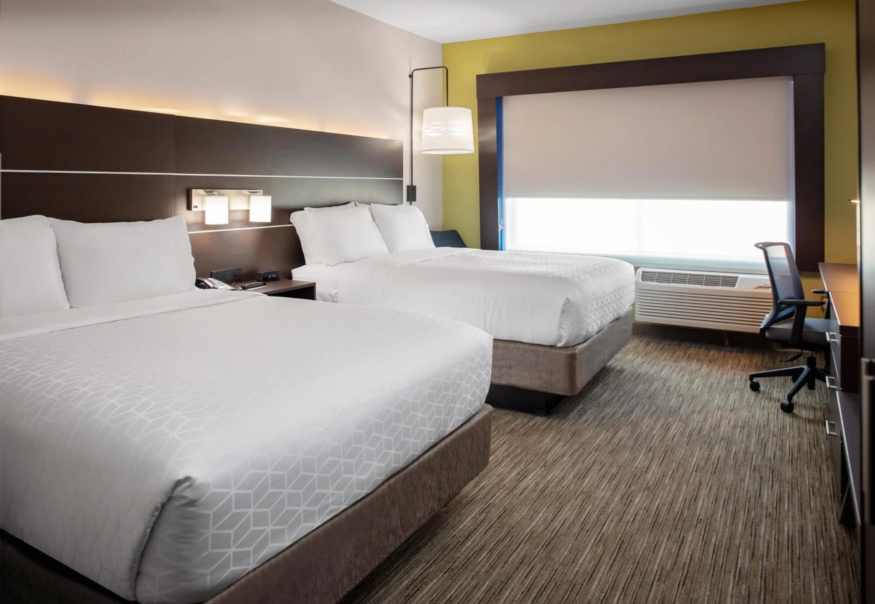 Bed in Holiday Inn Express & Suites - El Paso North by IHG