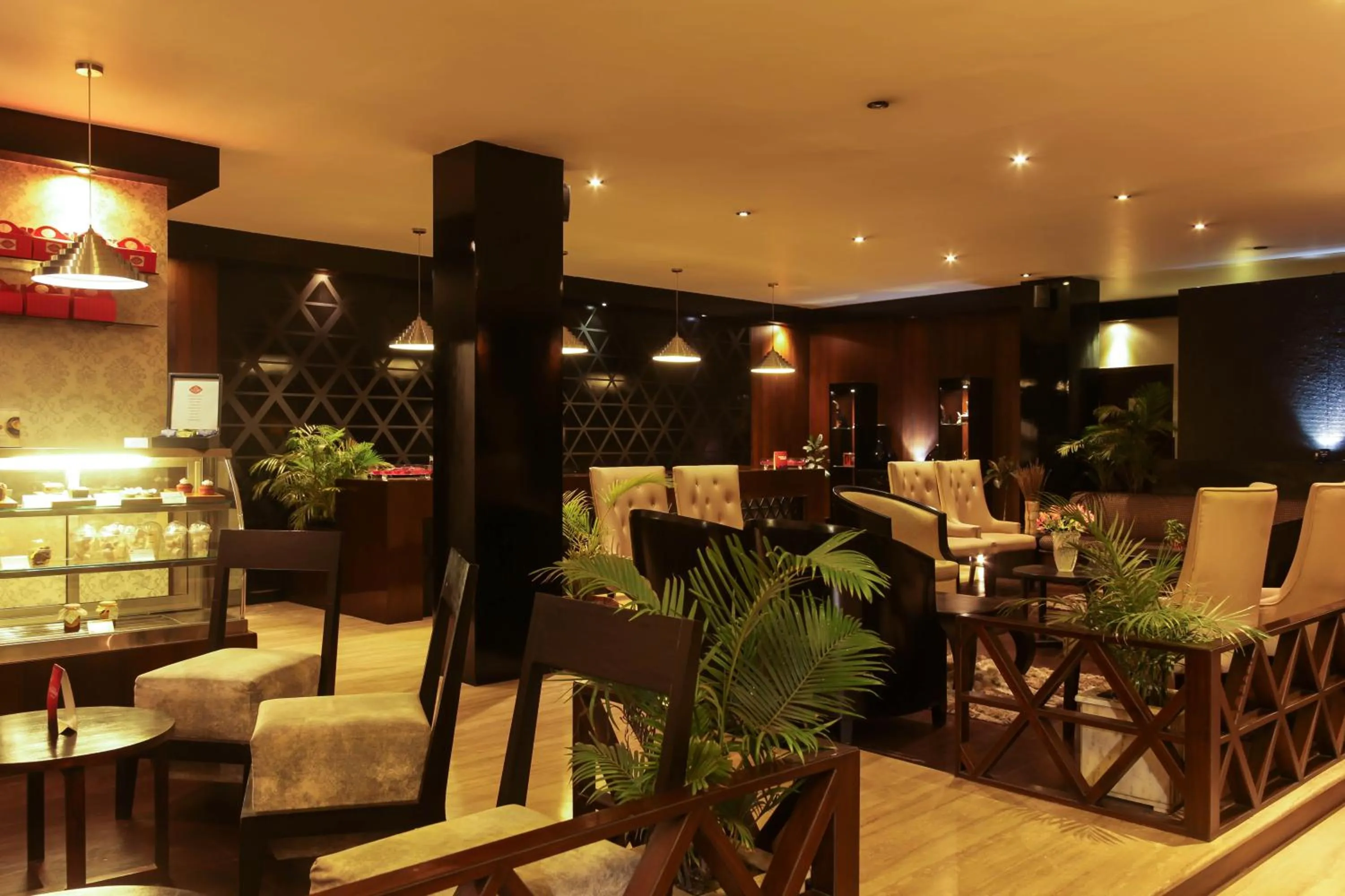 Restaurant/places to eat in Hotel Polo Towers Shillong