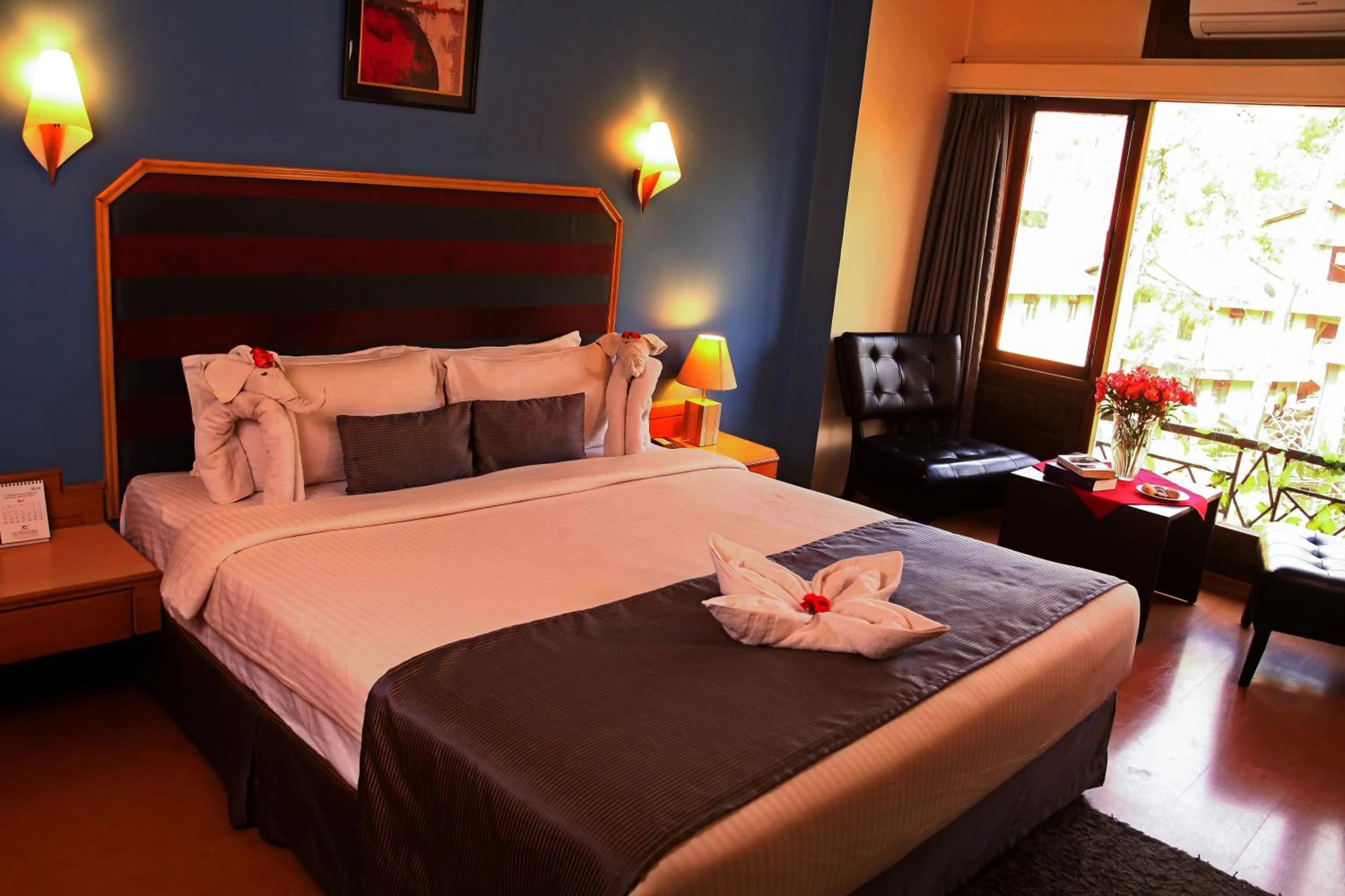 Bedroom, Bed in Hotel Polo Towers Shillong