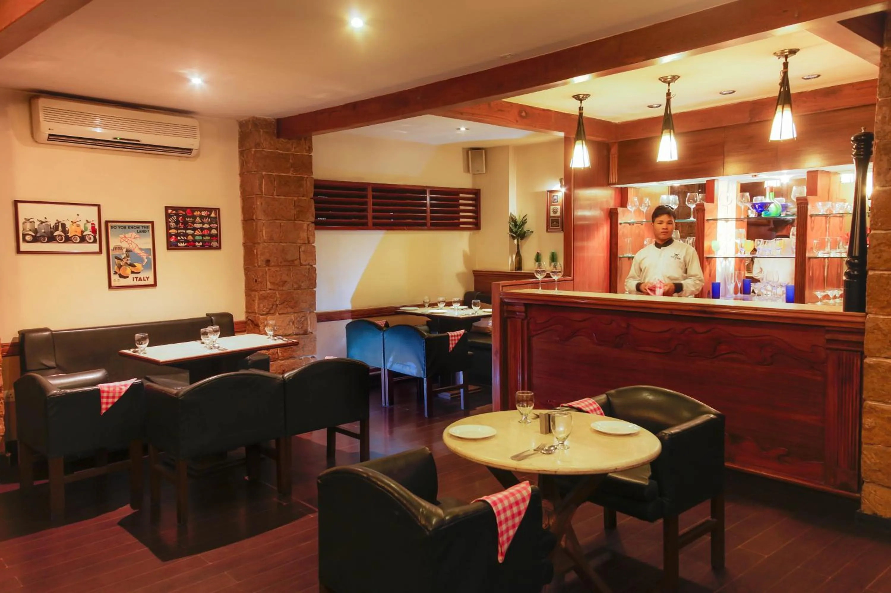 Lounge or bar in Hotel Polo Towers Shillong