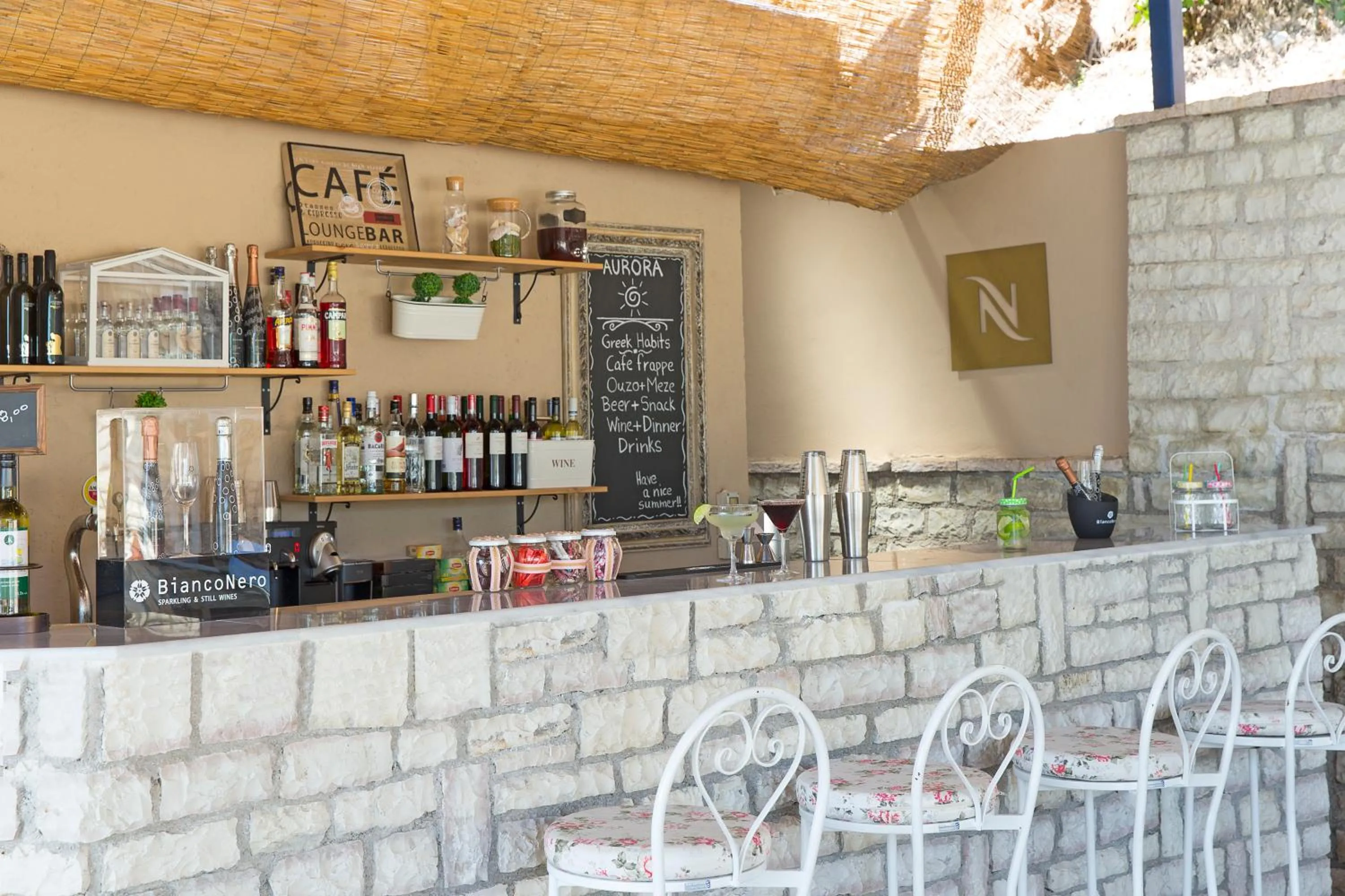 Restaurant/places to eat in Aurora Beach Hotel