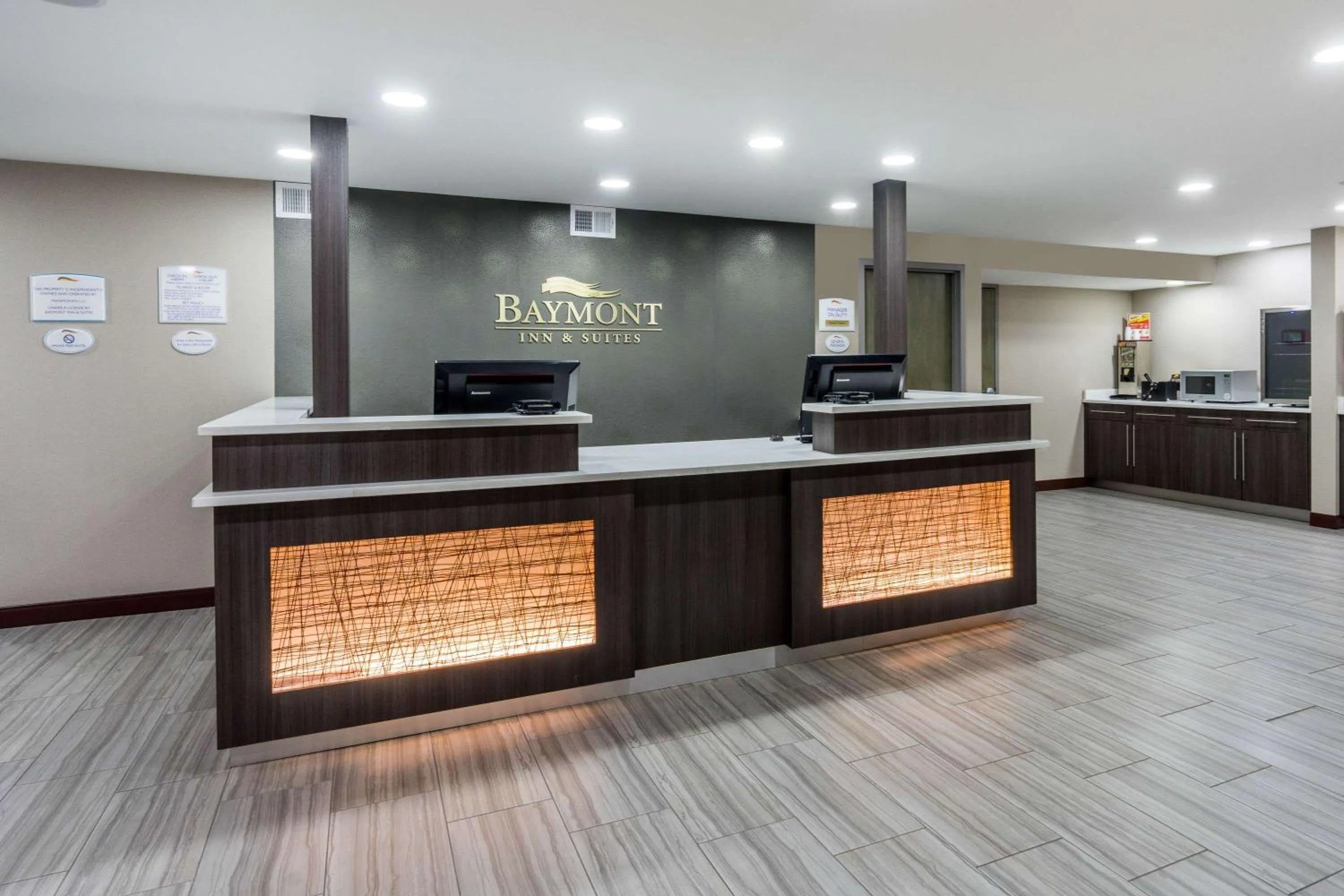 Lobby or reception in Baymont by Wyndham Clarksville