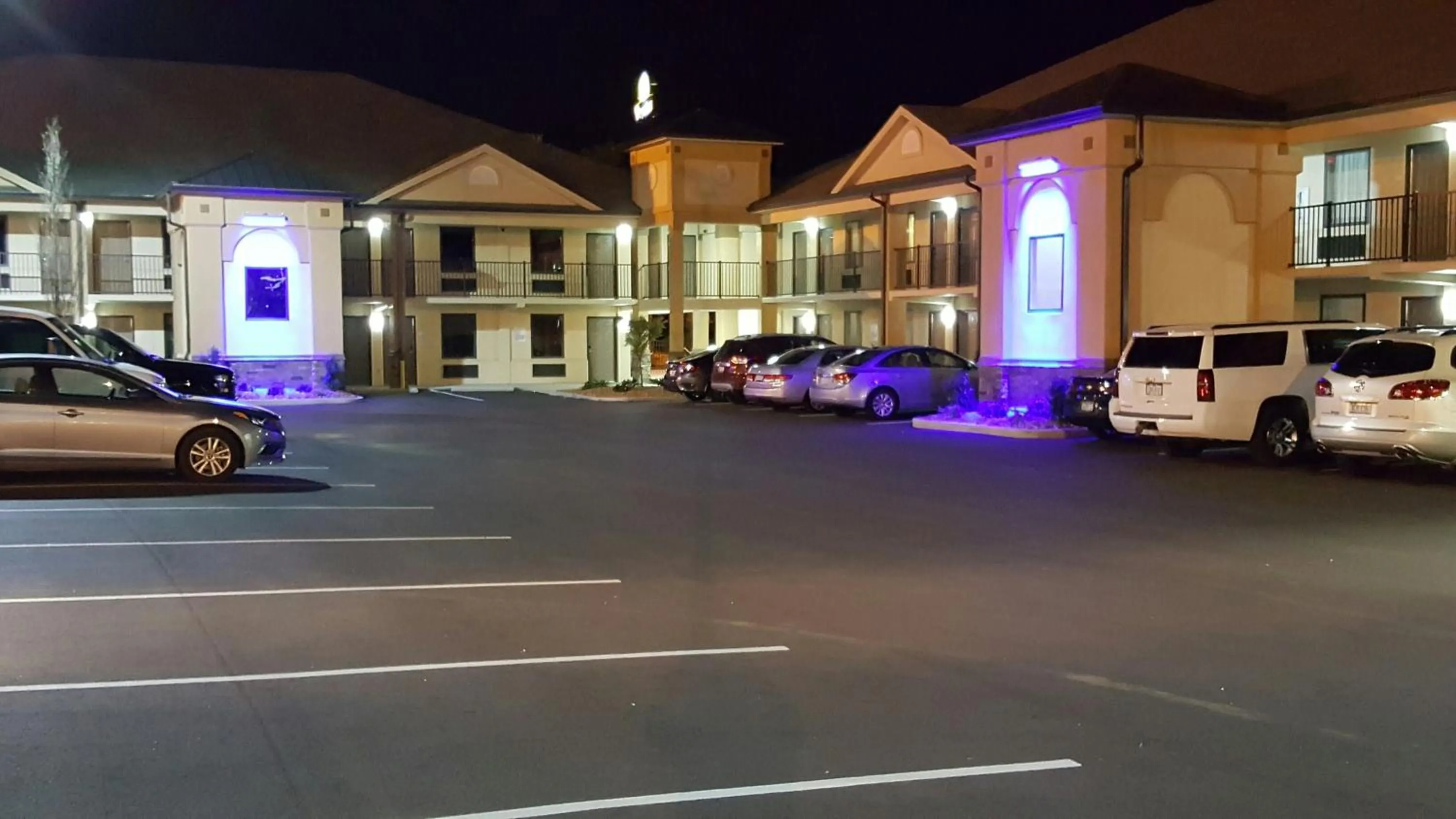 Property building in Baymont by Wyndham Clarksville