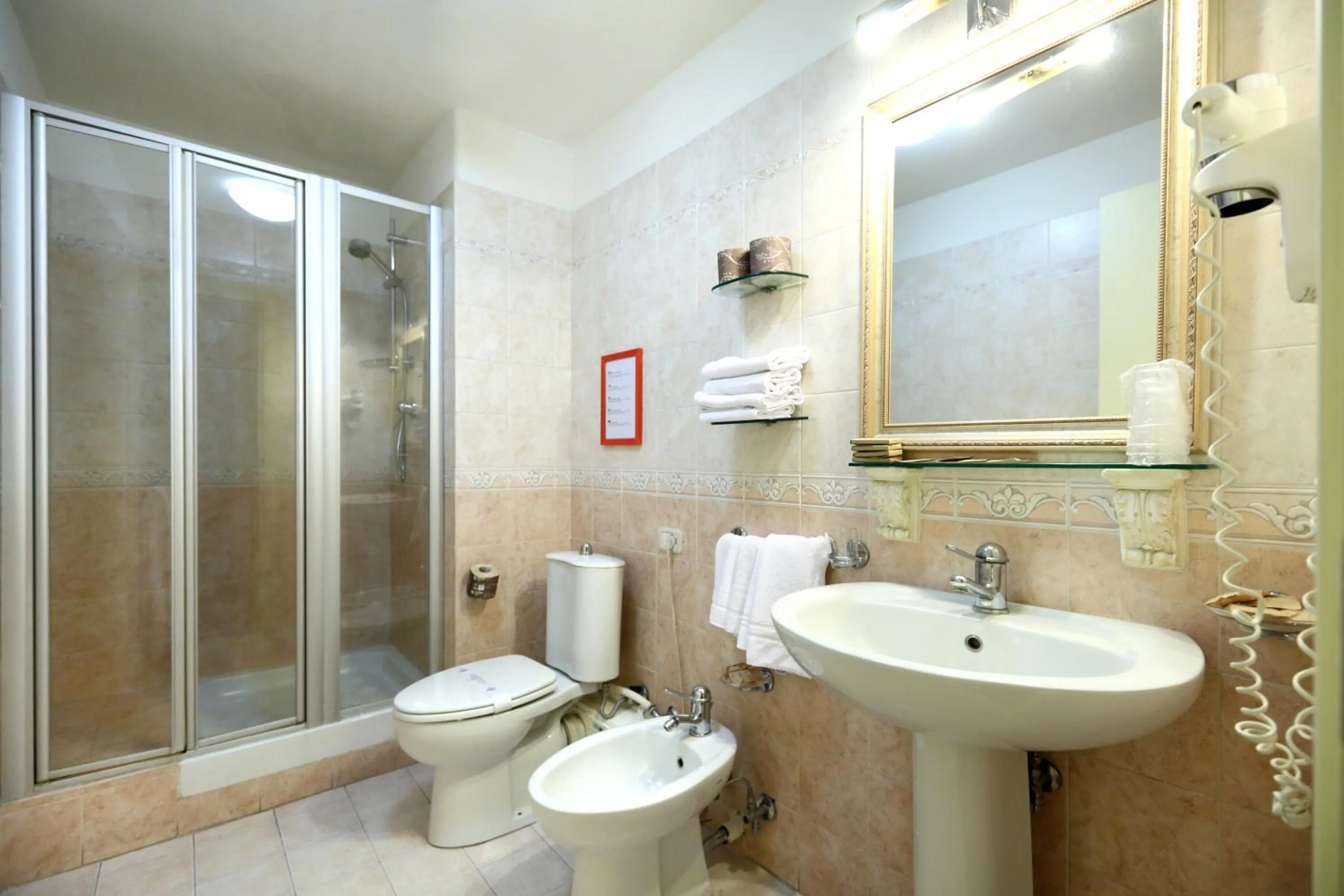 Bathroom in Catania Centro Rooms