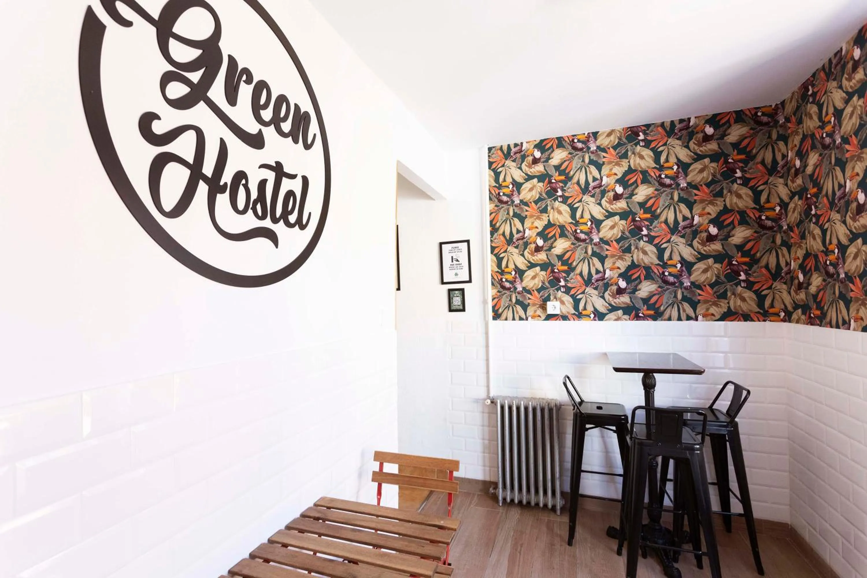 Seating area in Green Hostel Oviedo