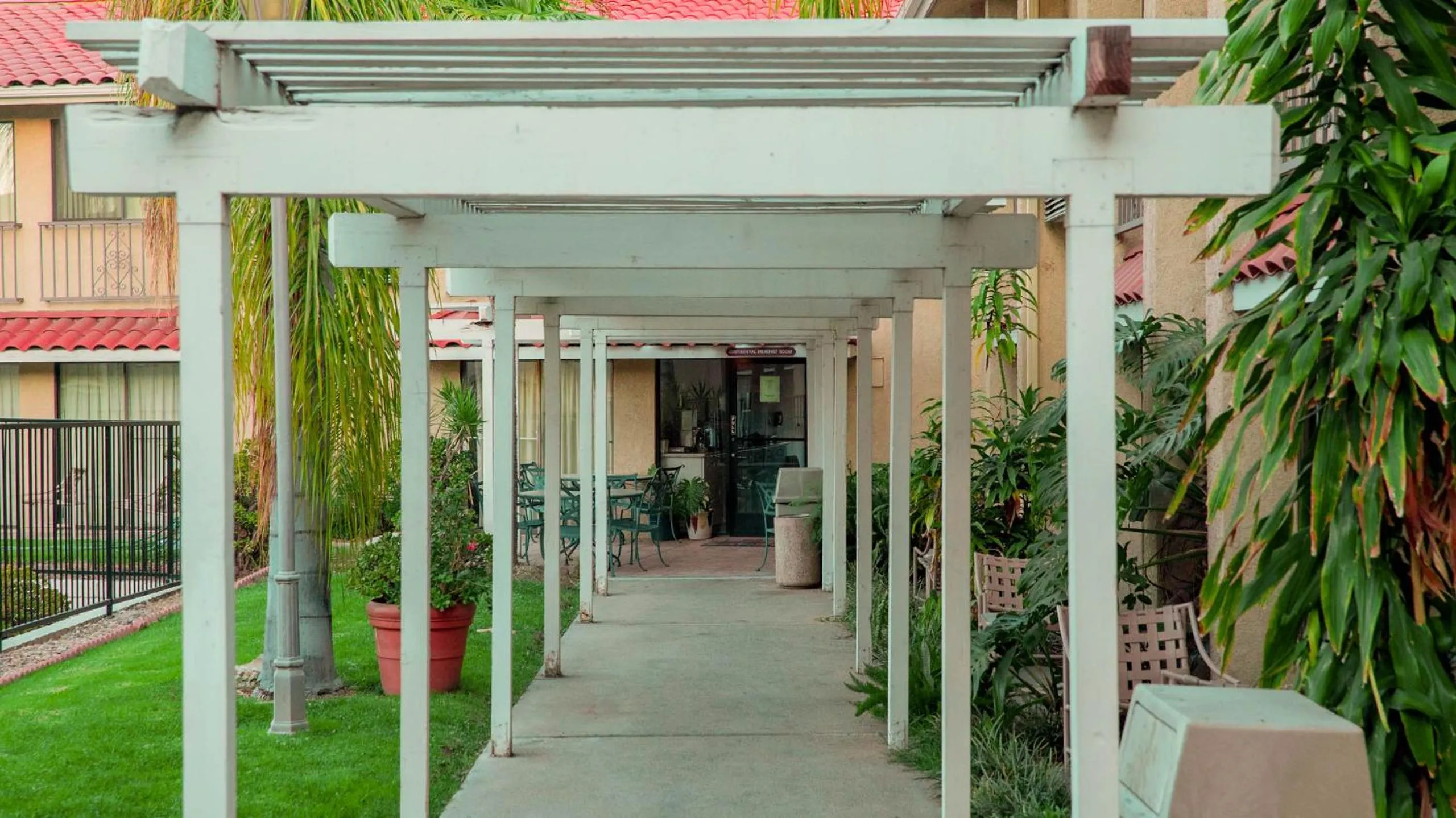 Property building in Studio 6 Anaheim Hills CA