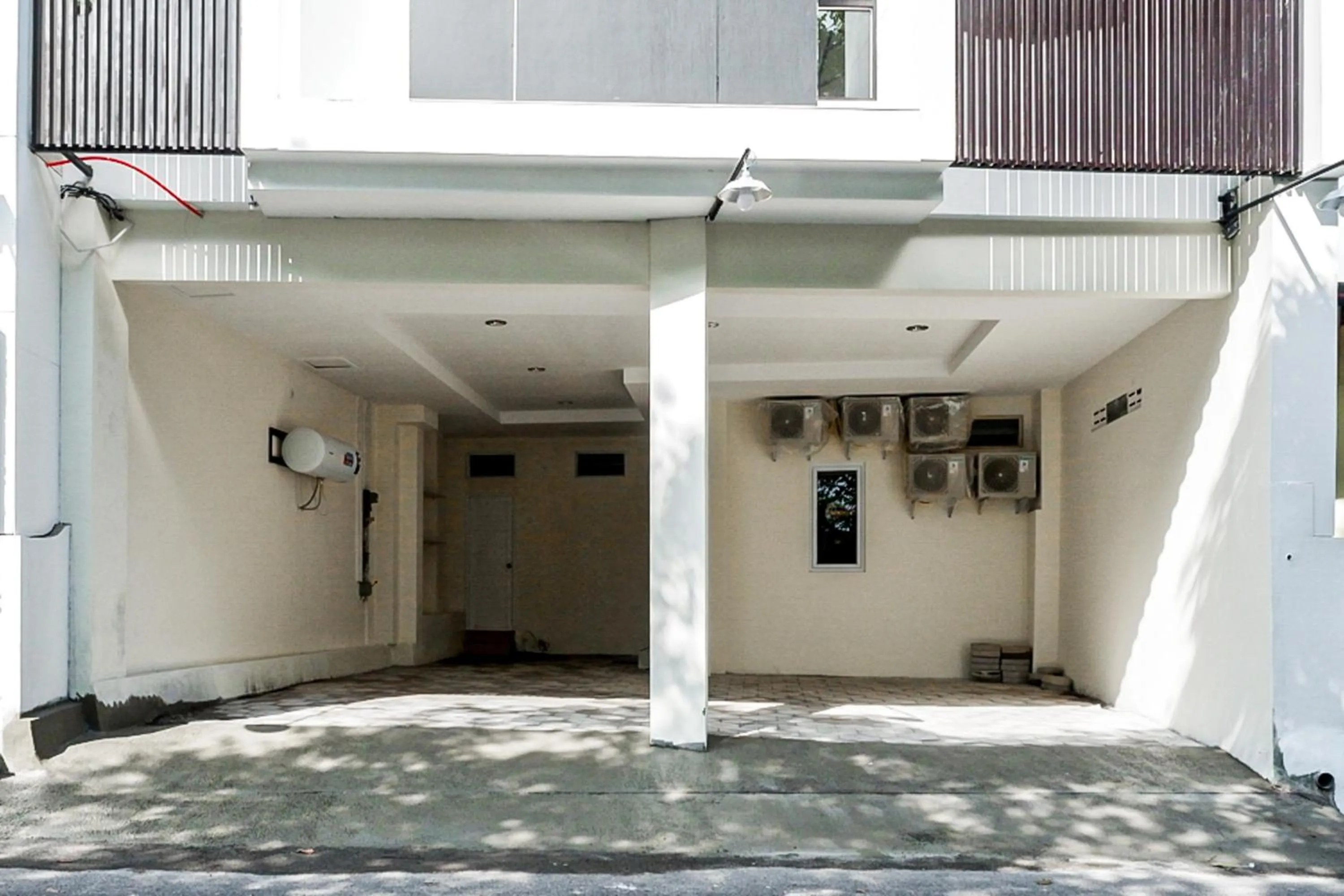 Parking in RedDoorz near Ambarrukmo Plaza Mall