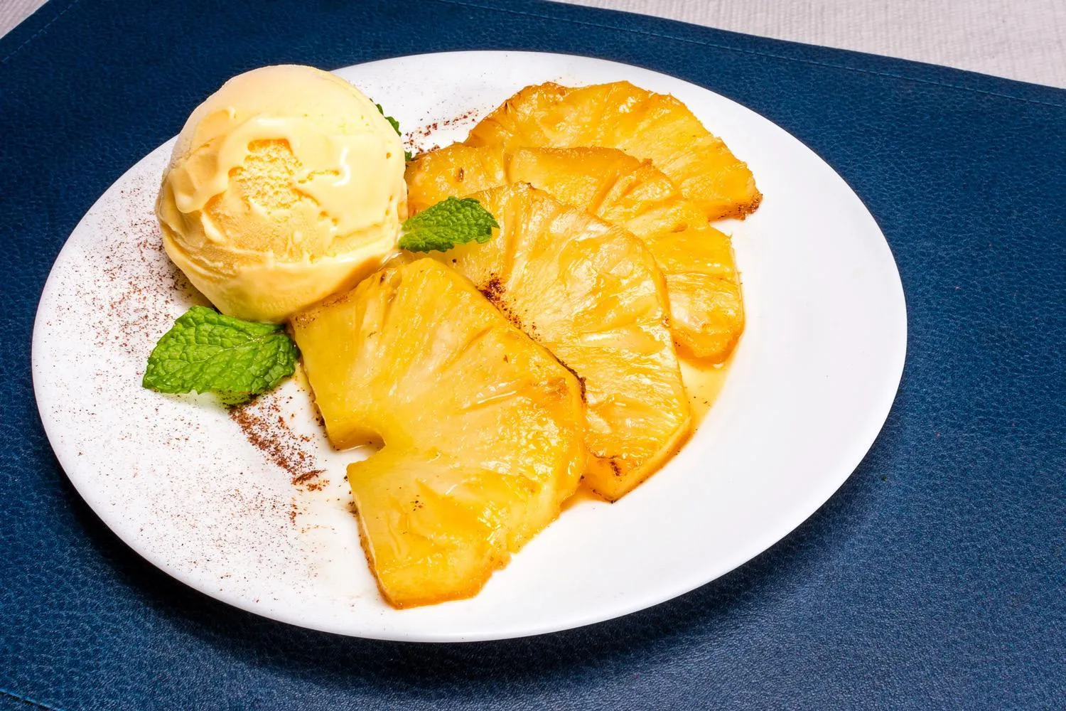 Restaurant/places to eat in Vila Vagalume