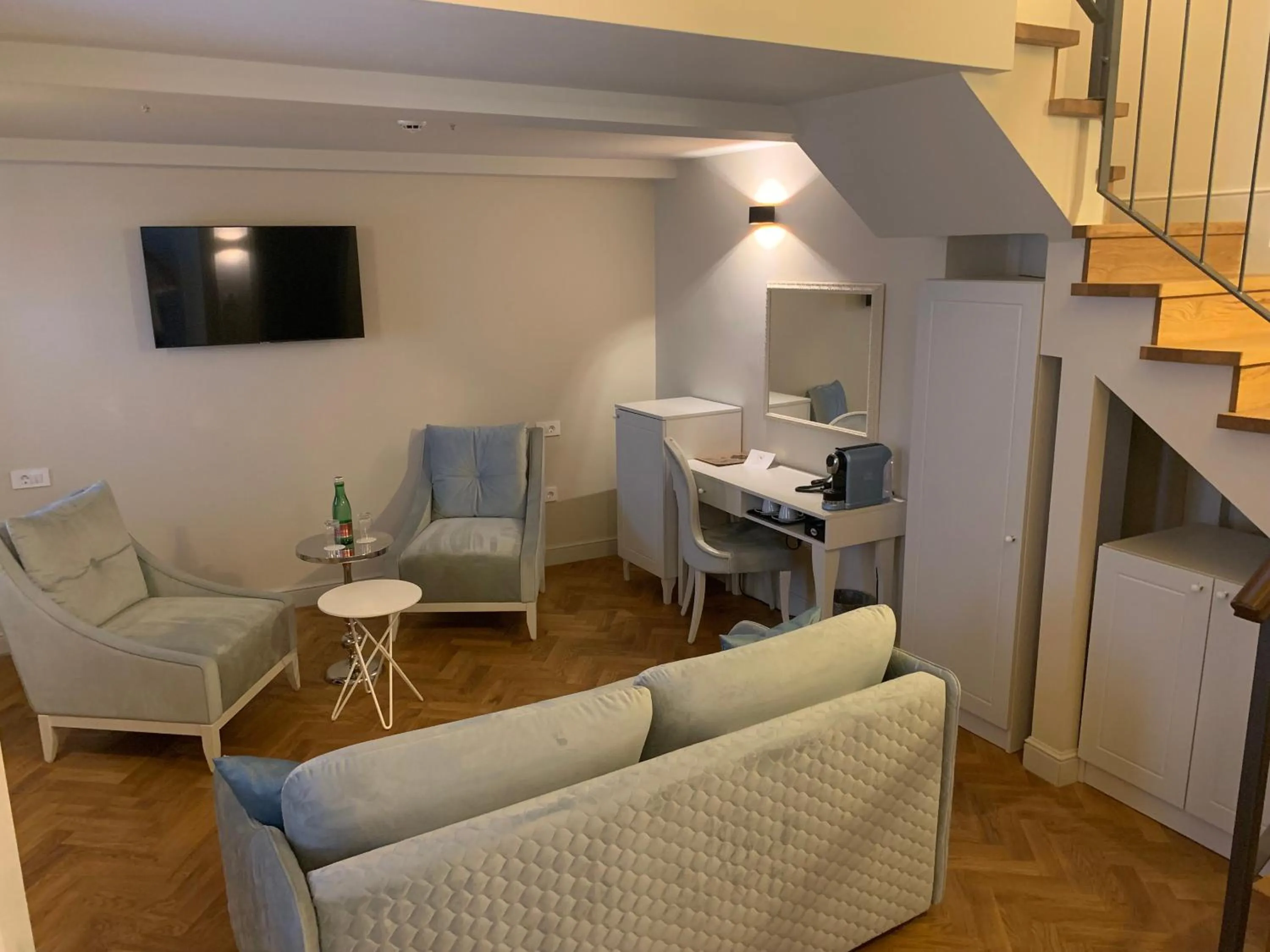 TV and multimedia in Heritage hotel Santa Lucia