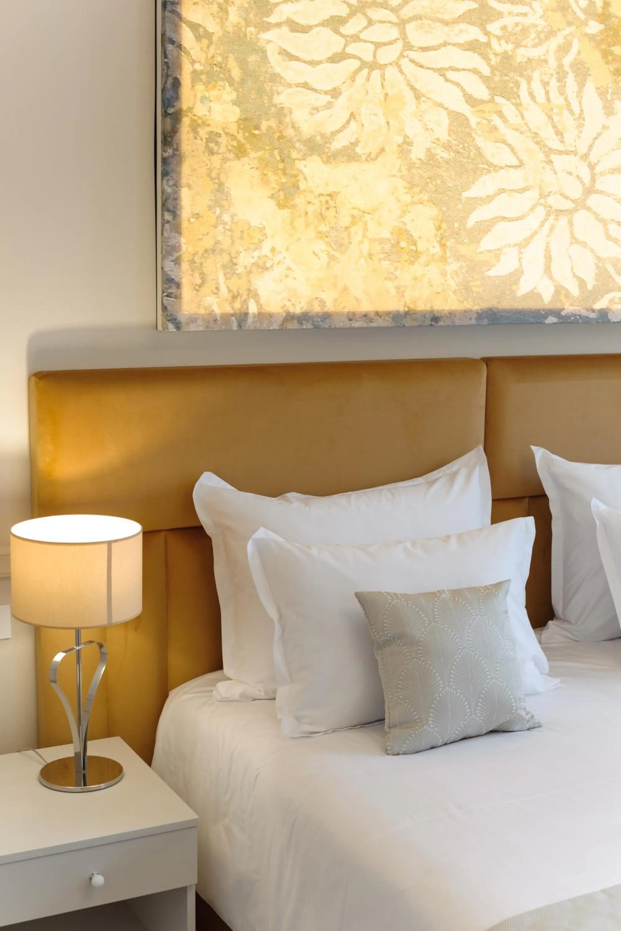 Bed in Heritage hotel Santa Lucia