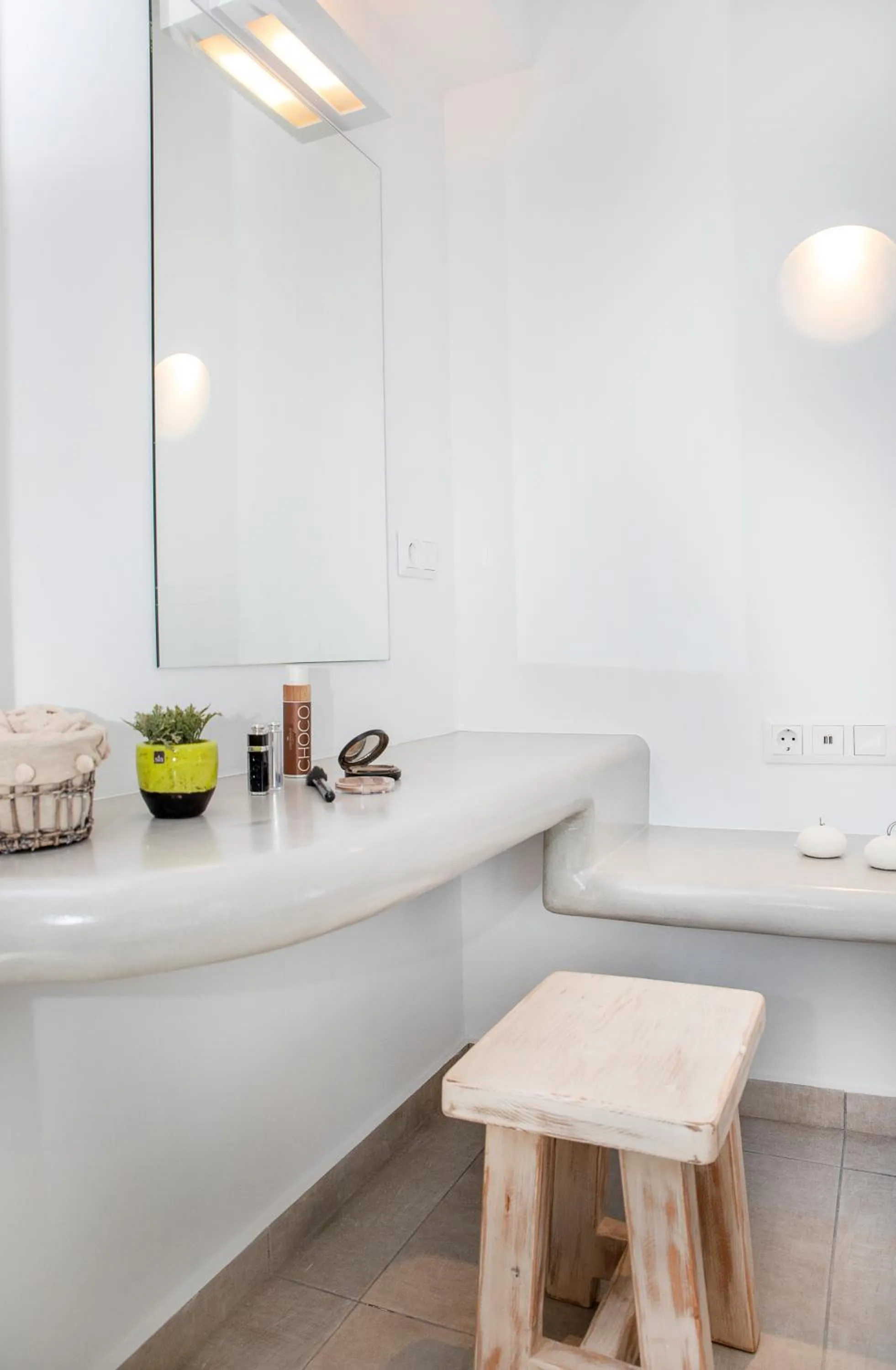 Bedroom in Crystal Dreams