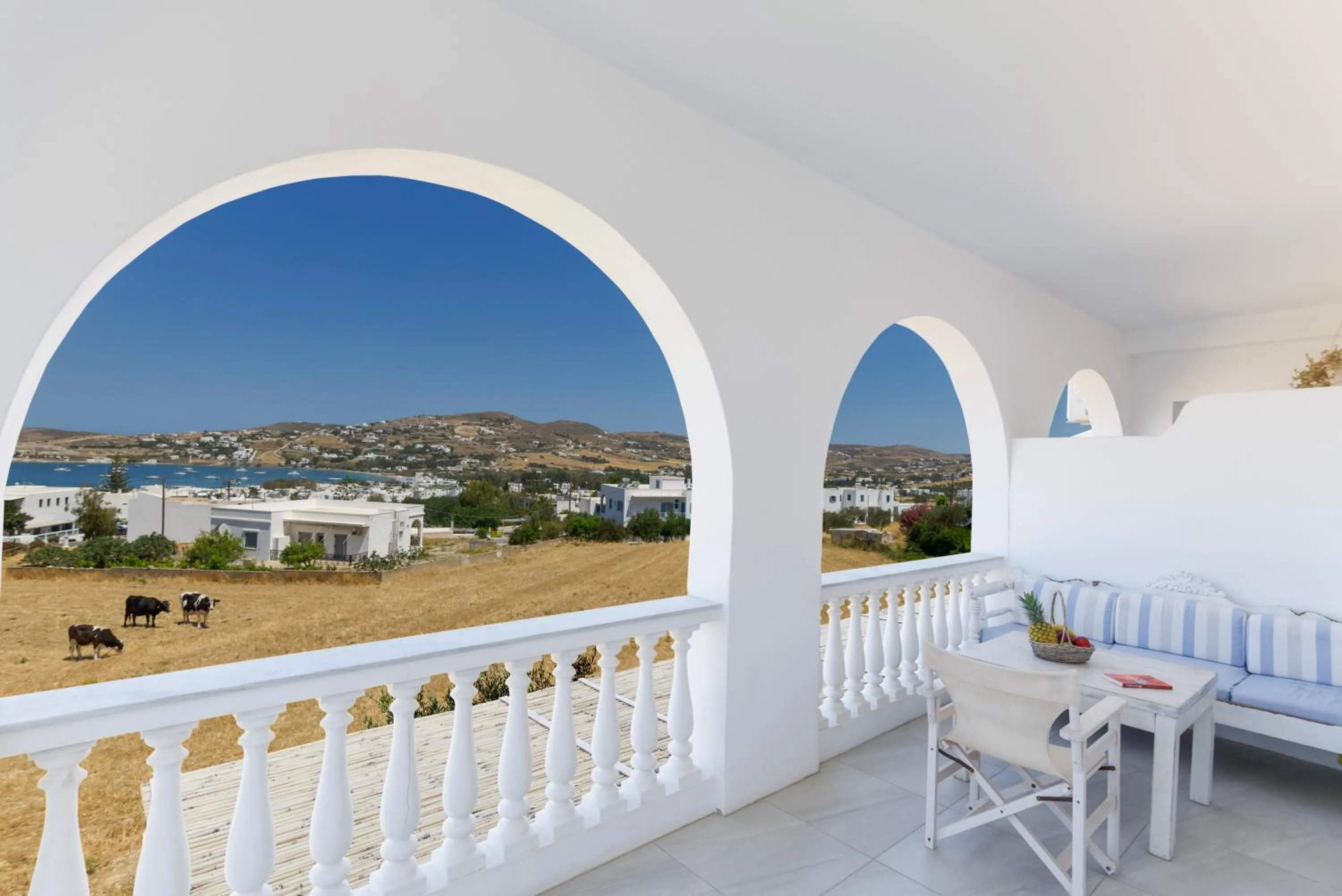 Seating area in Crystal Dreams