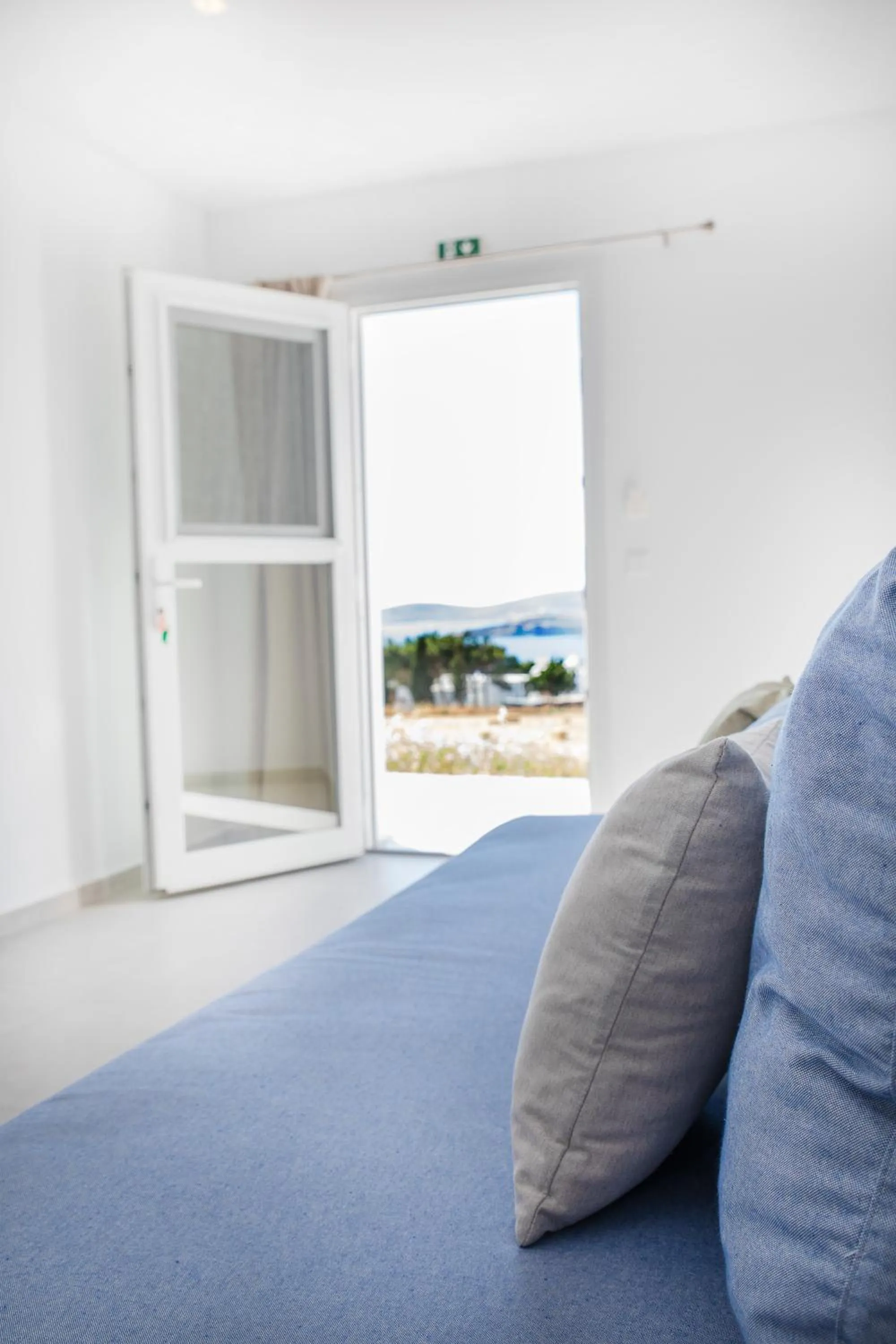 Living room, Bed in Crystal Dreams