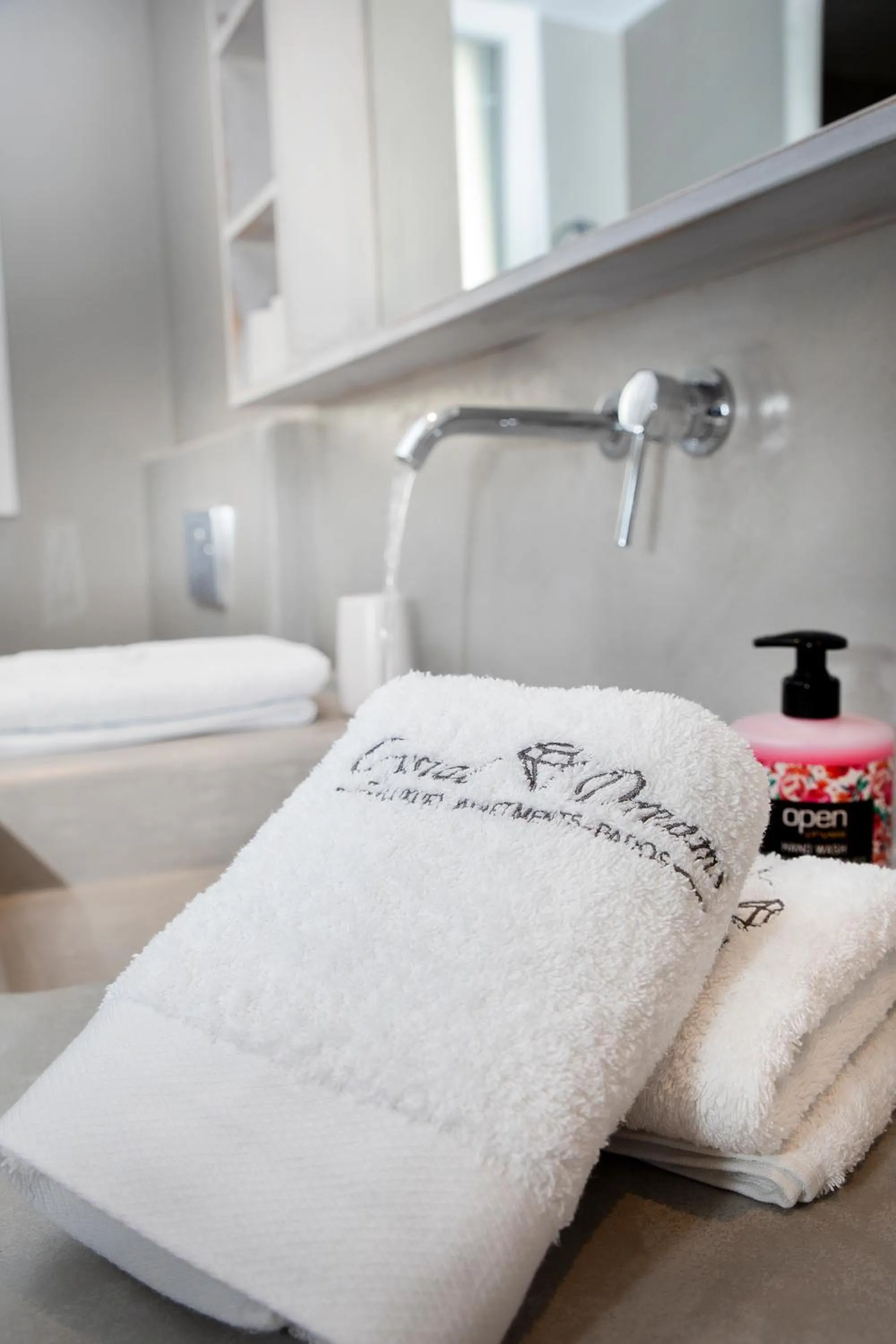 Bathroom, Bed in Crystal Dreams