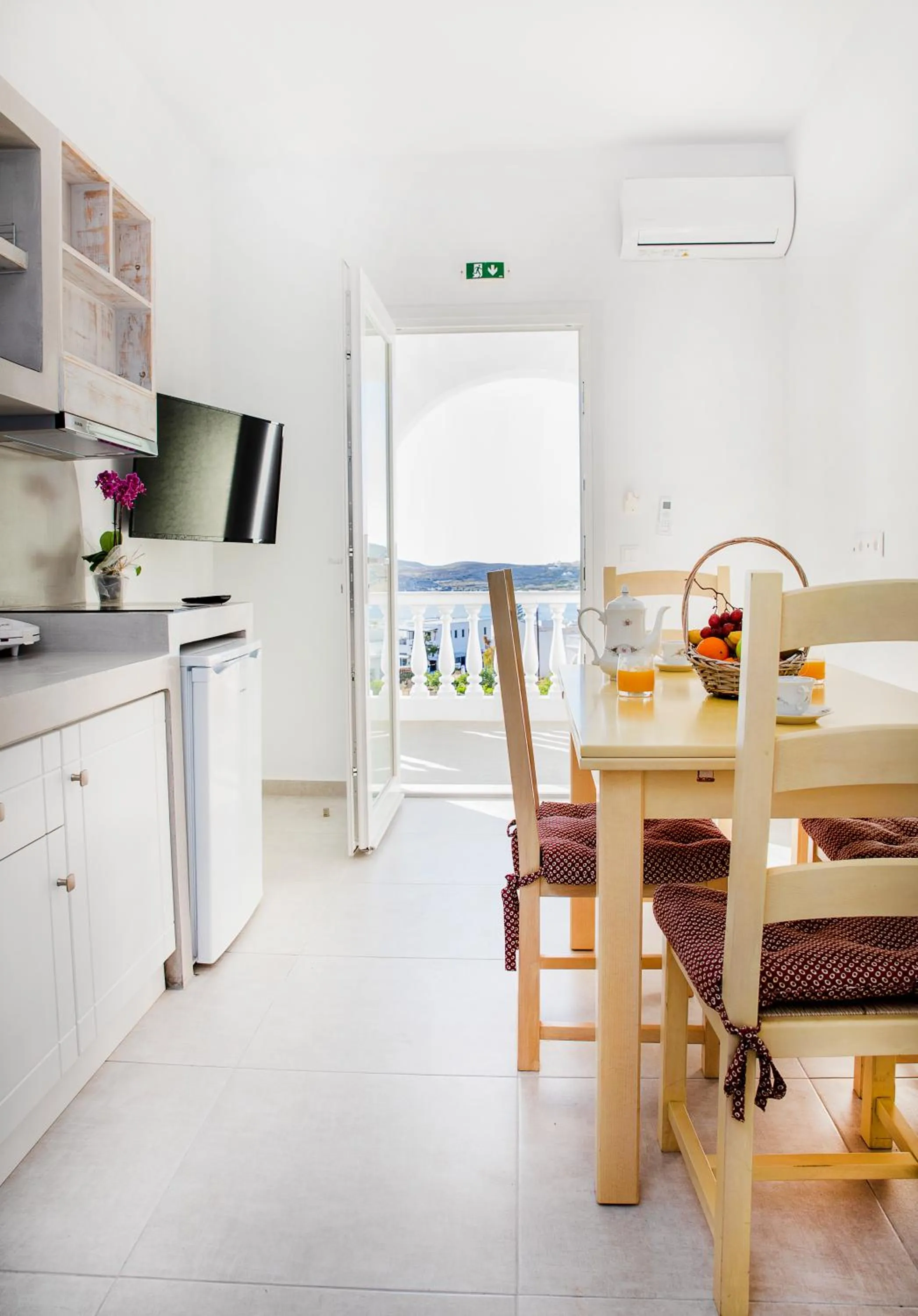 Kitchen or kitchenette in Crystal Dreams