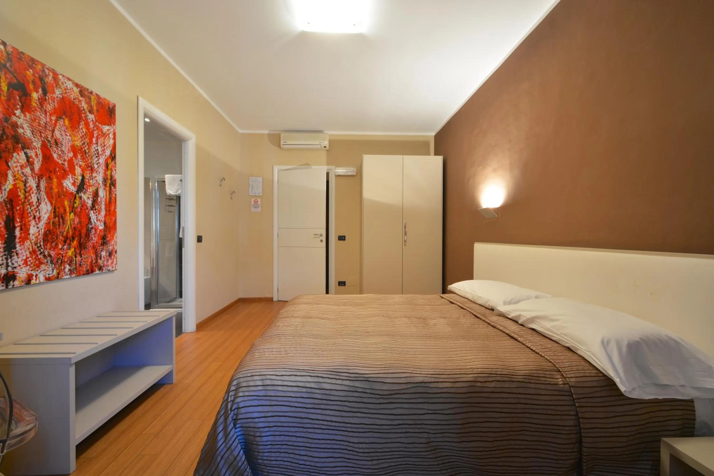 Photo of the whole room, Bed in Matteotti25