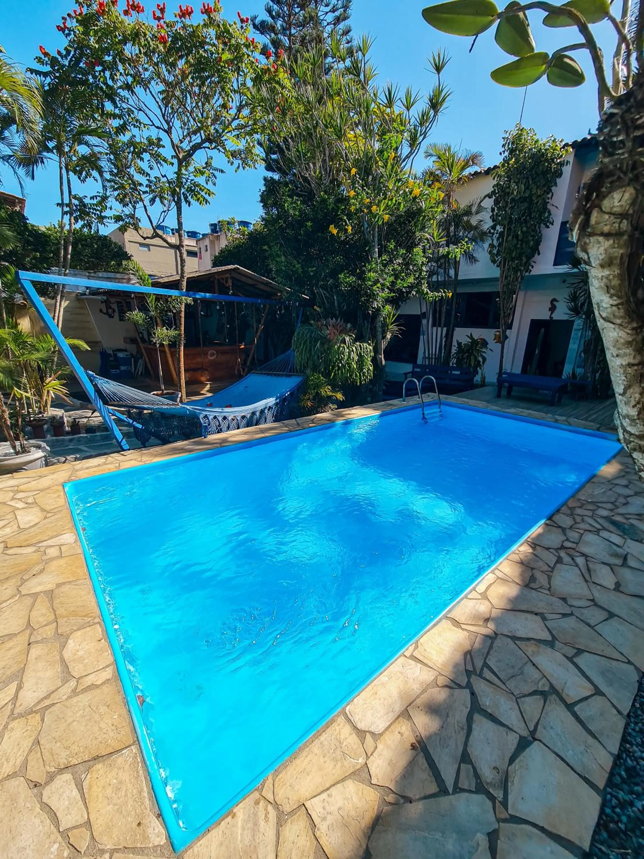 Swimming pool in Pousada Bicho do Mar